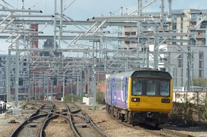 DG207976. 142036. Manchester Victoria. 27.3.15.