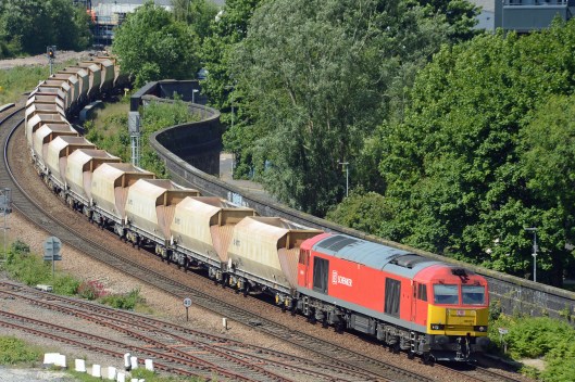 60074 passes Salford West Junction with 6H43 the 11.10 Pendleton to Tunstead empty stone train.