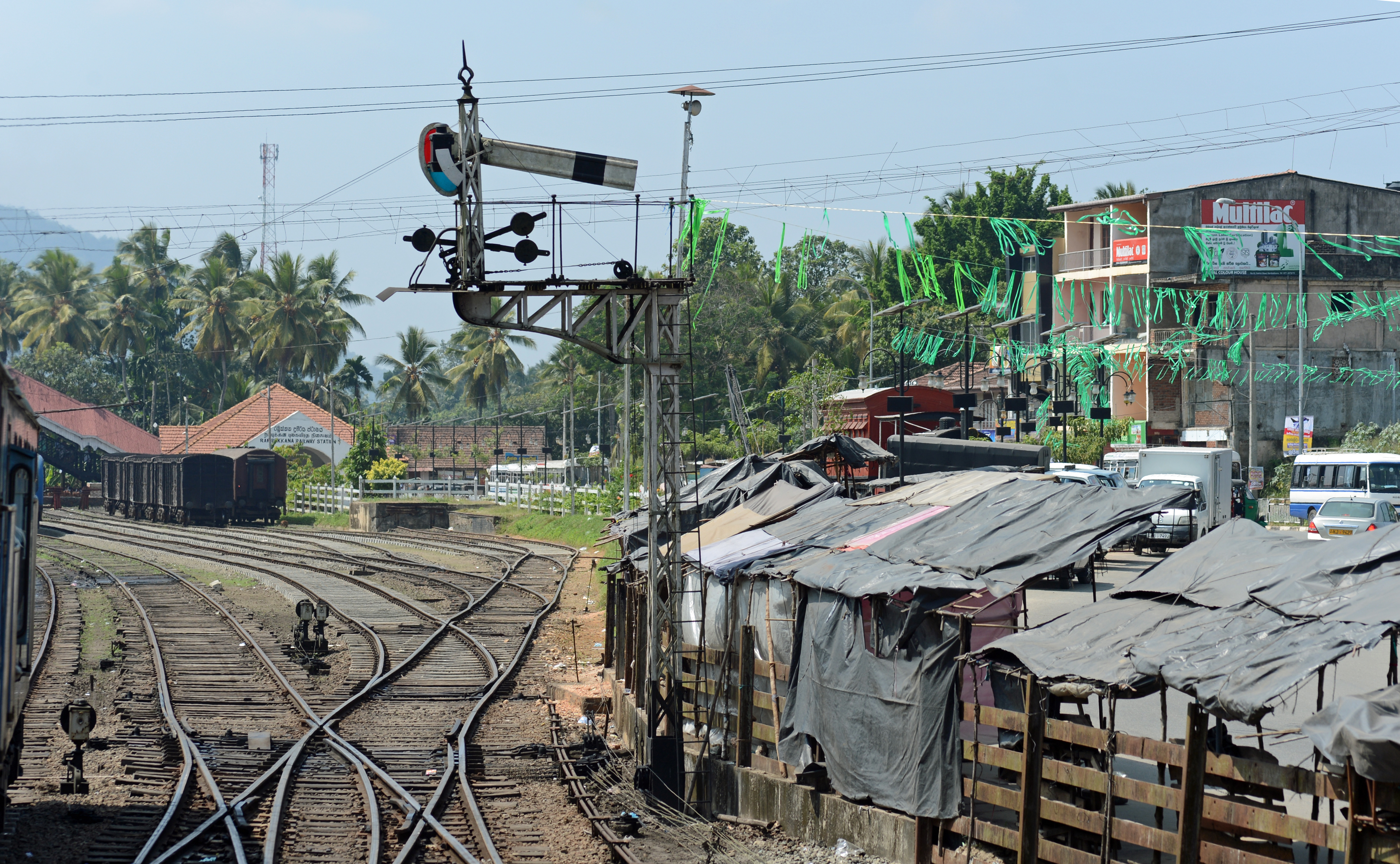 DG237514. Bracket semaphore. Rambukanna. Sri Lanka. 12.1.16.