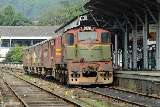 DG237649. M7 809. Kandy. Sri Lanka. 13.1.16.