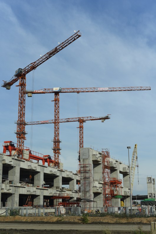 dg262624-building-the-new-station-bang-sue-bangkok-thailand-11-1-17