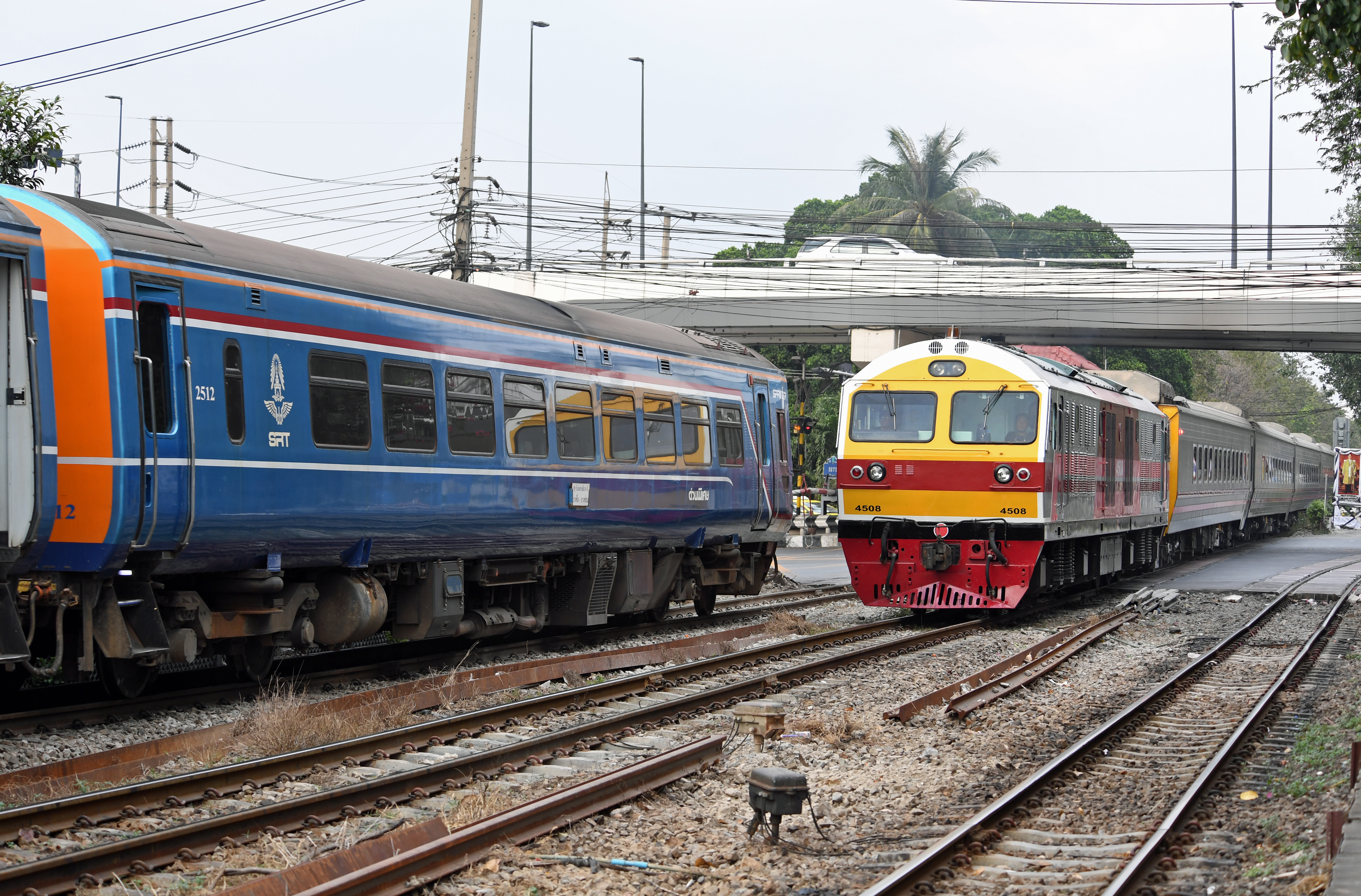 dg263948-2512-4508-yommarat-jn-bangkok-thailand-2-2-17