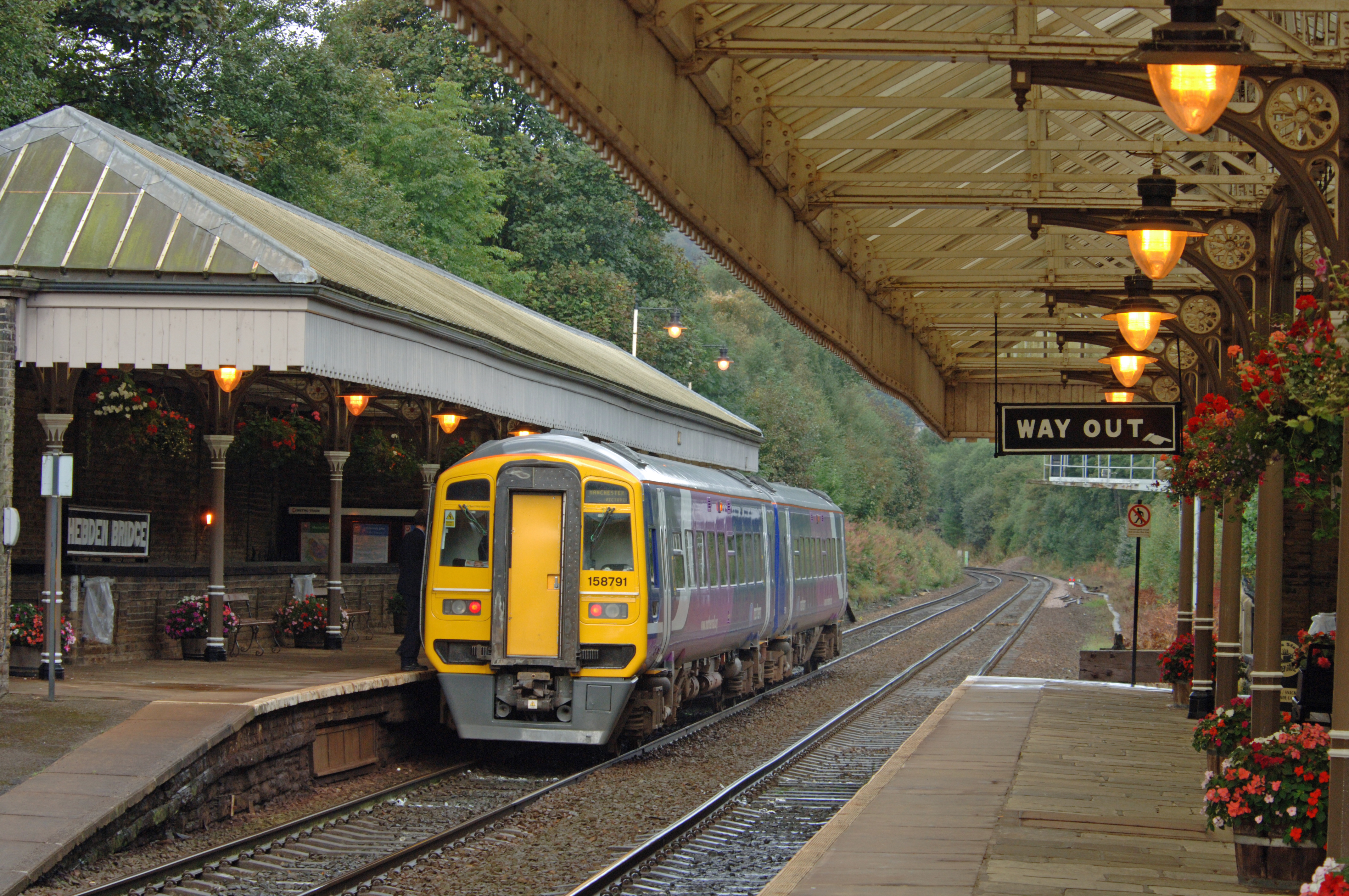 DG12731. 158791. Hebden Bridge. 25.9.07