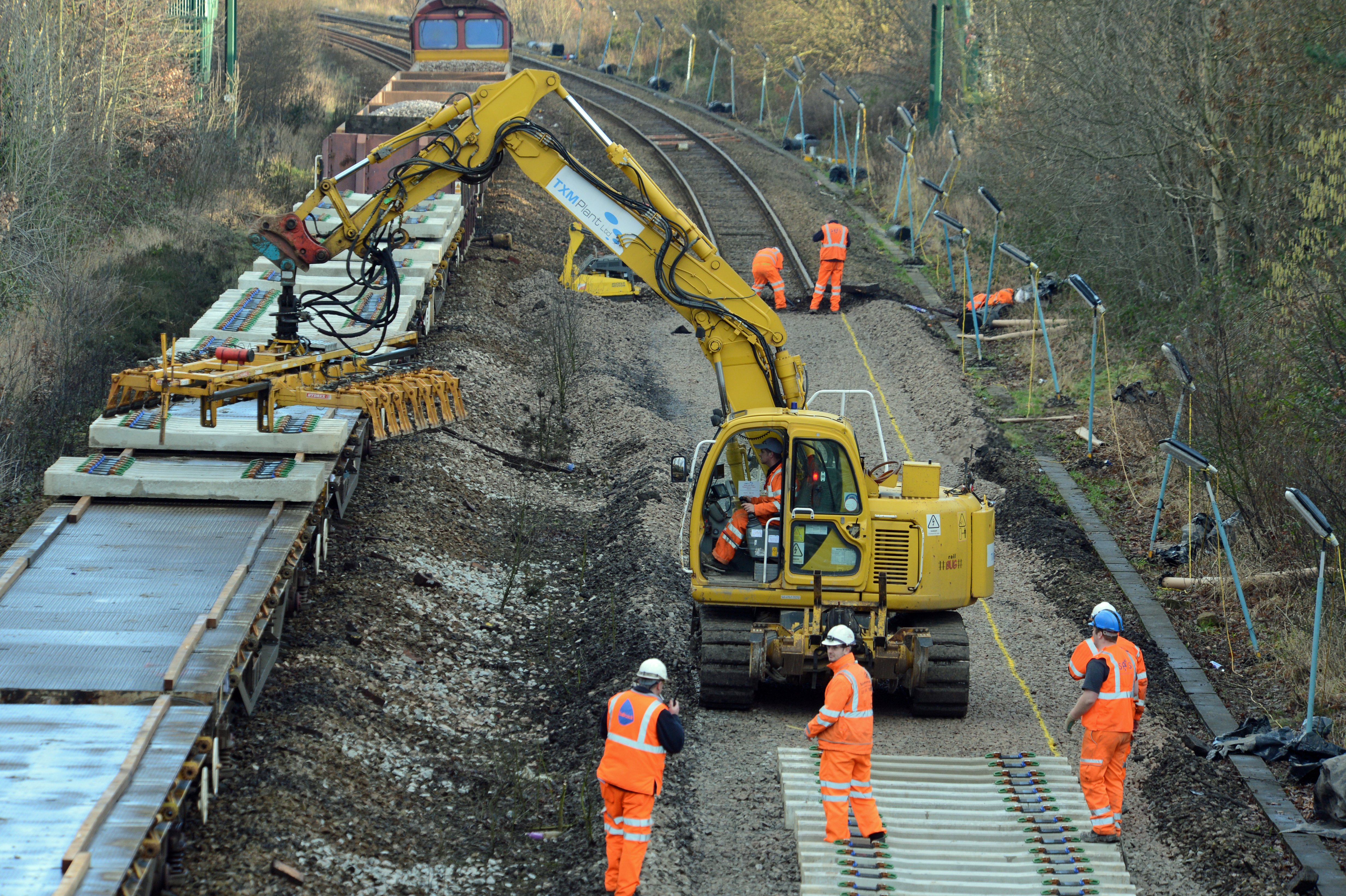 DG168543. Relaying the Up Main. Mytholmroyd. 19.1.14.