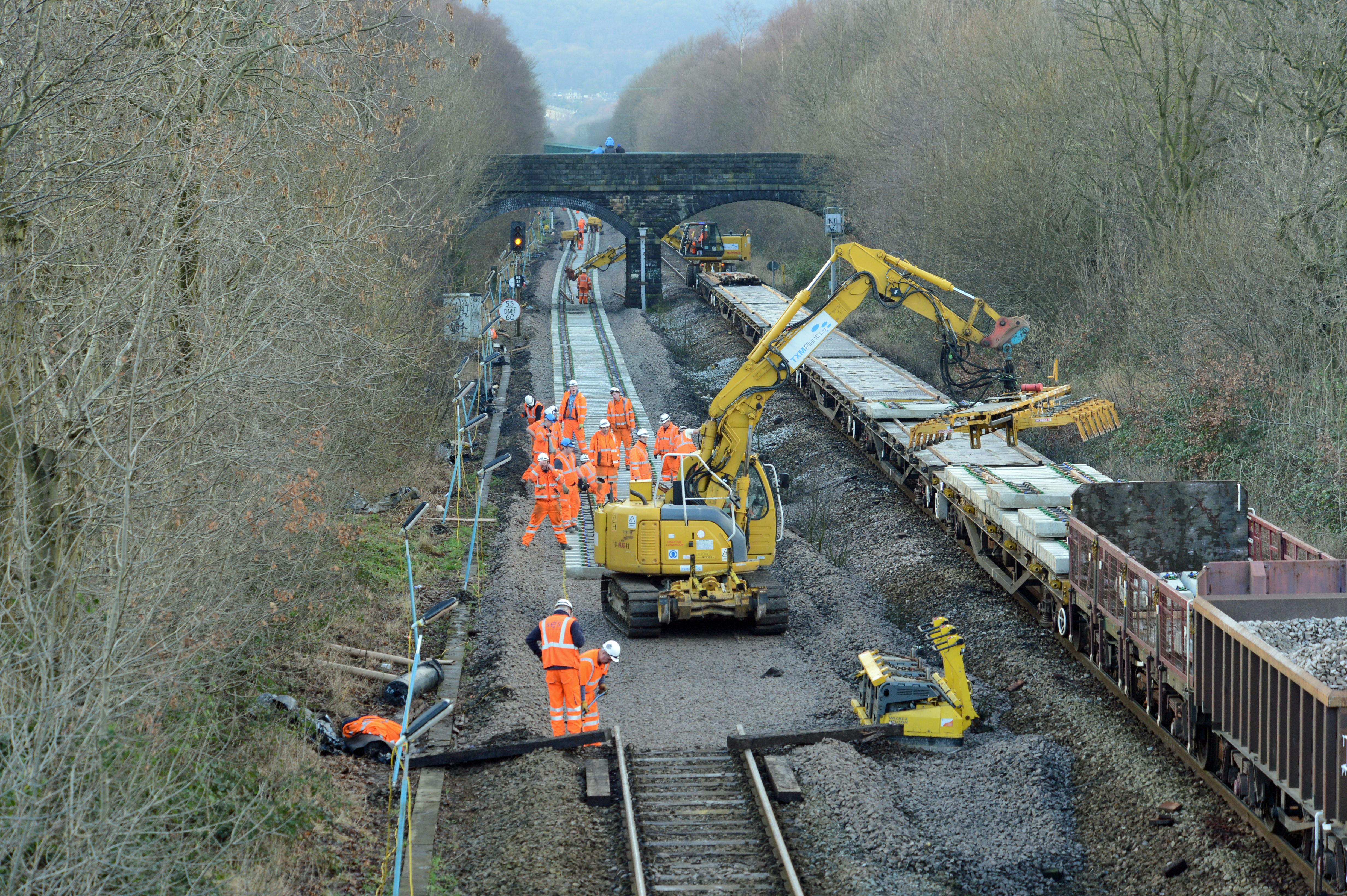 DG168579. Relaying the Up Main. Mytholmroyd. 19.1.14.