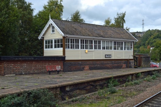 DG231394. Signalbox repainted. Halifax. 14.10.15.