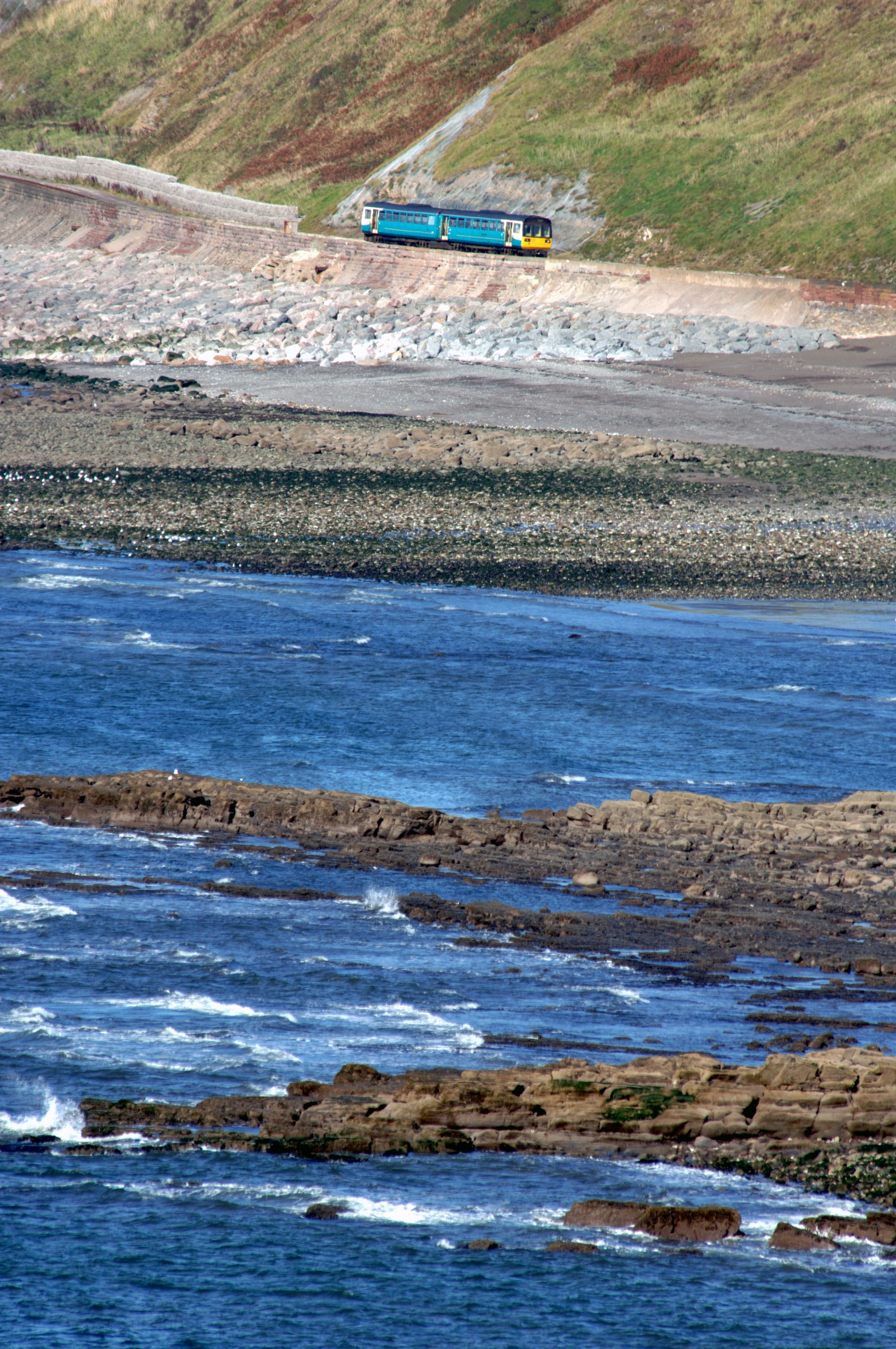 DG12553. Northern 142. Parton. 22.9.07.