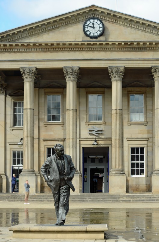 DG160608. Wilson statue outside the station. Huddersfield. 22.9.13..JPG