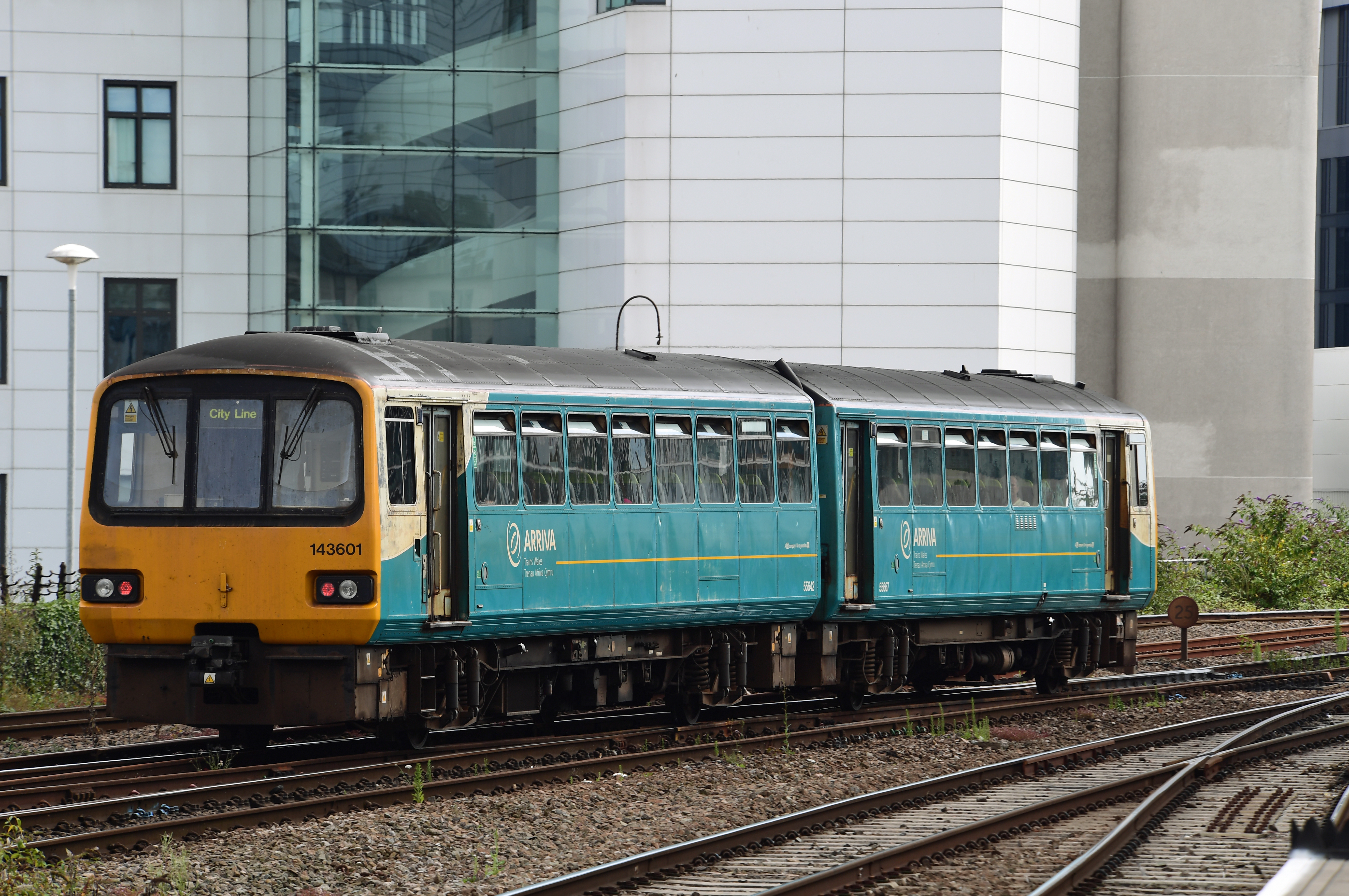 DG277275. 143601. Cardiff Queen St. 24.7.17