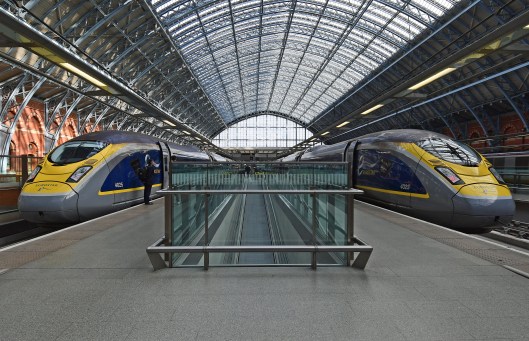 DG270543. 4025. 4023. St Pancras International. 23.5.17