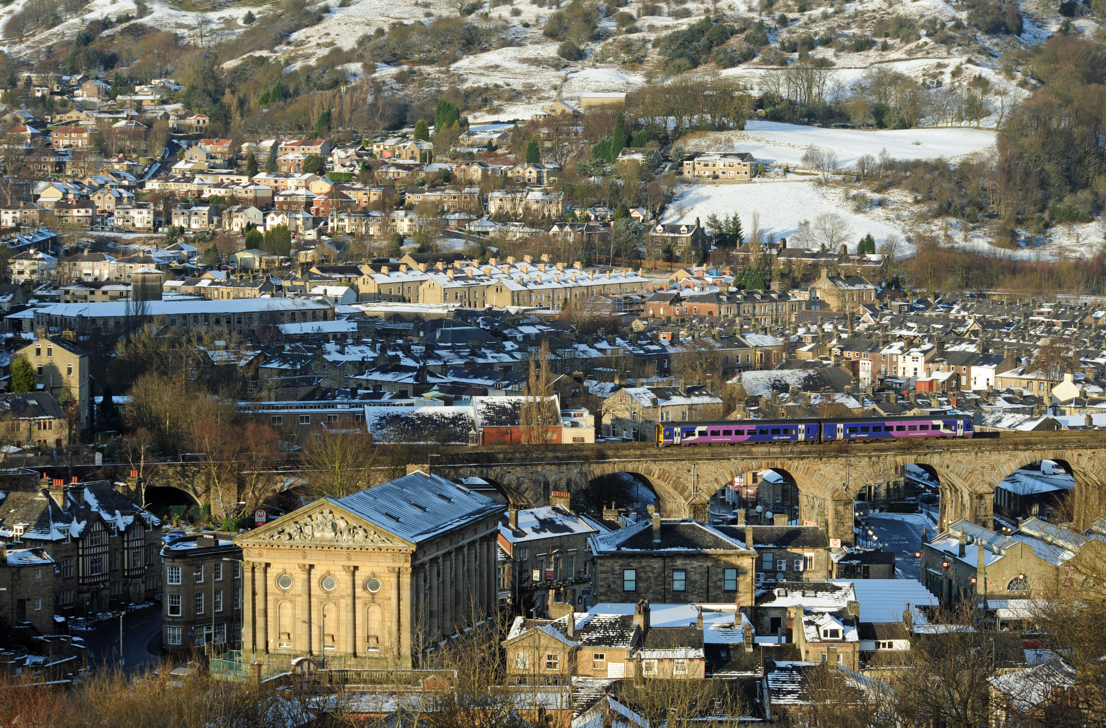 DG42145. 158817. Todmorden. 18.12.09.