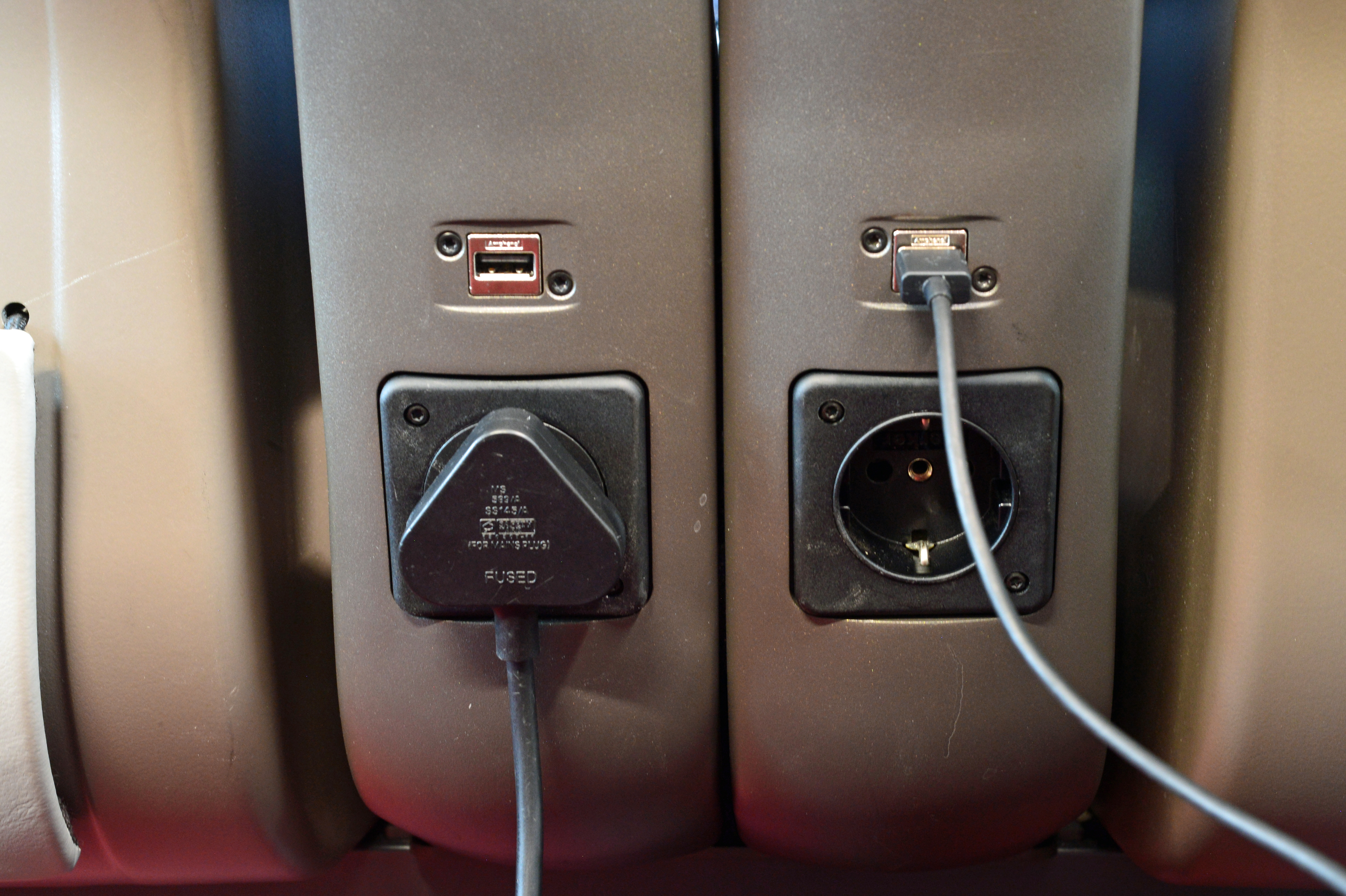 DG245841. Eurostar e320. at seat USB power sockets. 14.6.16