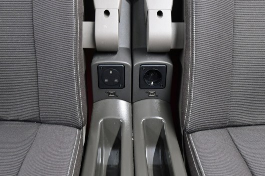 DG270736. 4026. Executive seating showing power and USB sockets. Brussels Midi. Belgium. 23.5.17