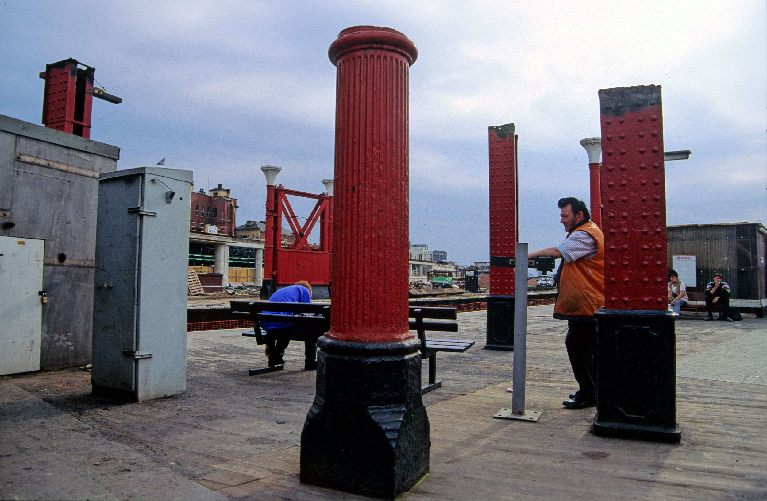 03476. Manchester Victoria rebuilding. 19.8.93.