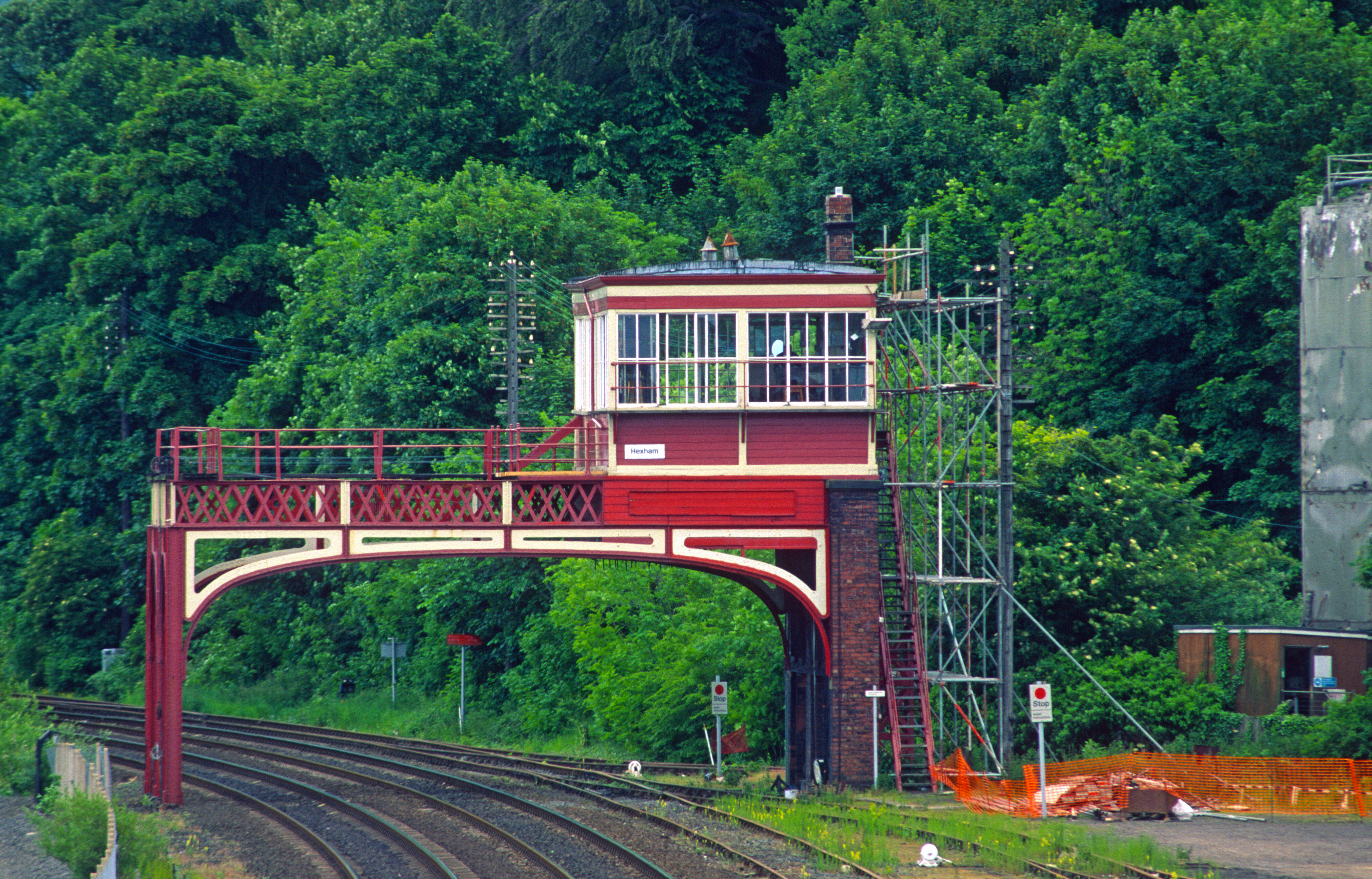 04824. NER signalbox. Hexham. 14.6.1995