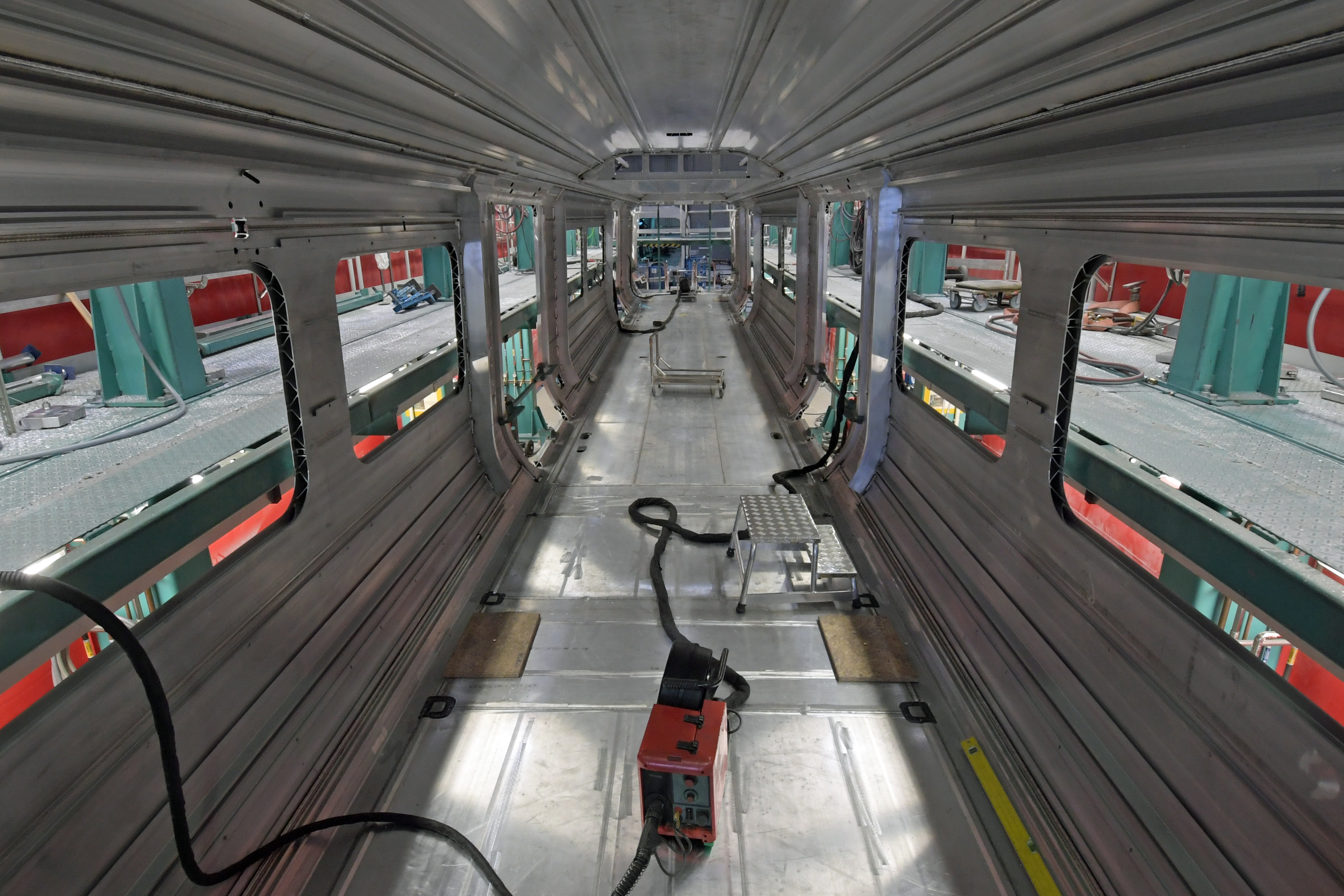DG295094. Assembling Class 717 bodyshells. Krefield. Germany. 2.5.18