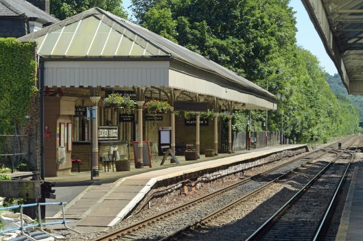 DG300391. Platform 2. Hebden Bridge. 22.6.18