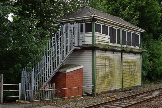 DG305760. Signalbox. Romily. 21.8.18