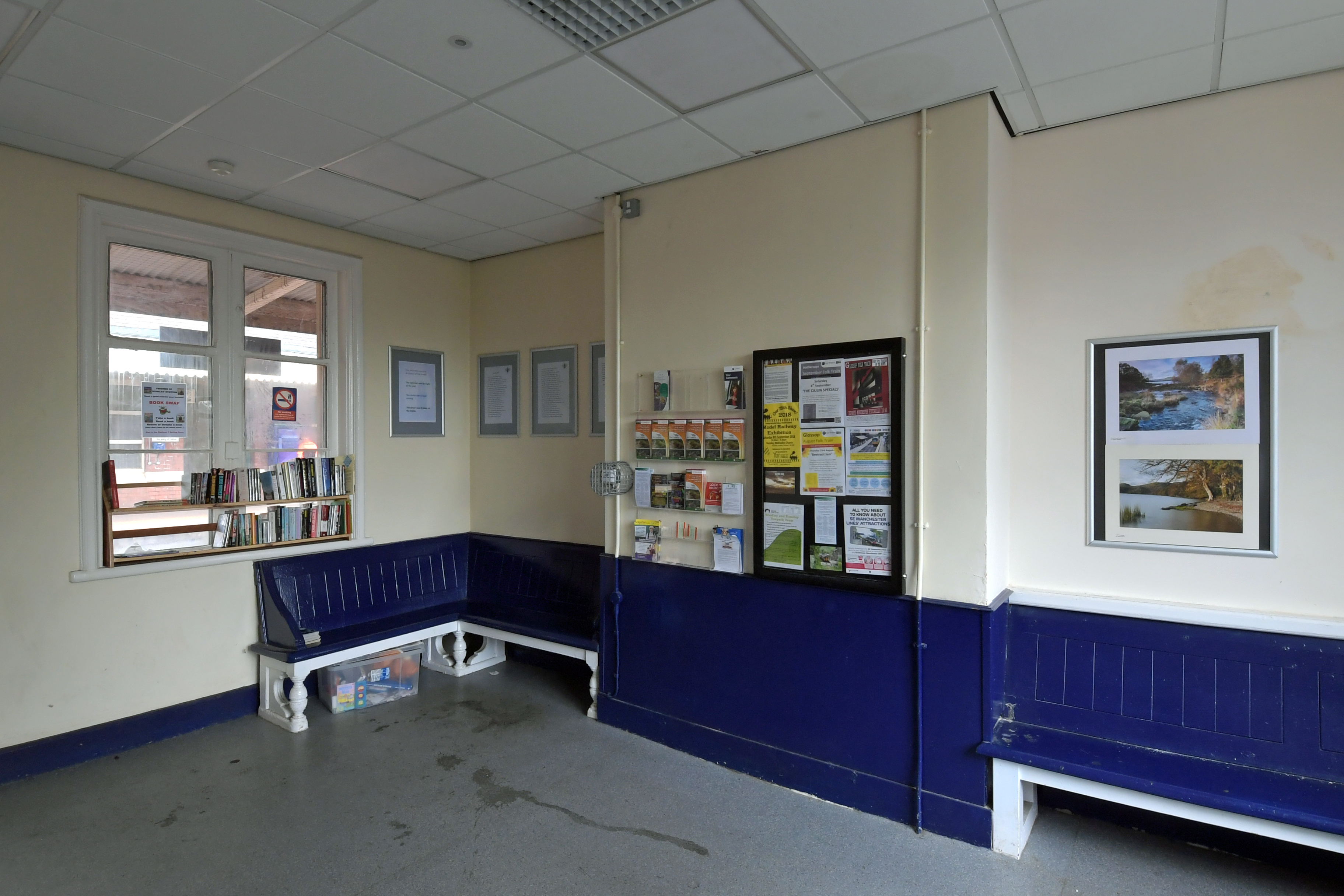 DG305784. Station building. Romily. 21.8.18