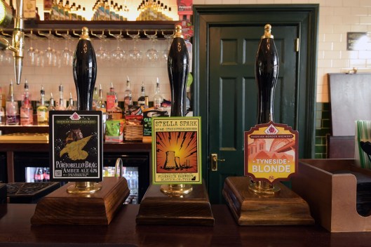 DG305953. The waiting room pub. Durham. 29.8.18crop