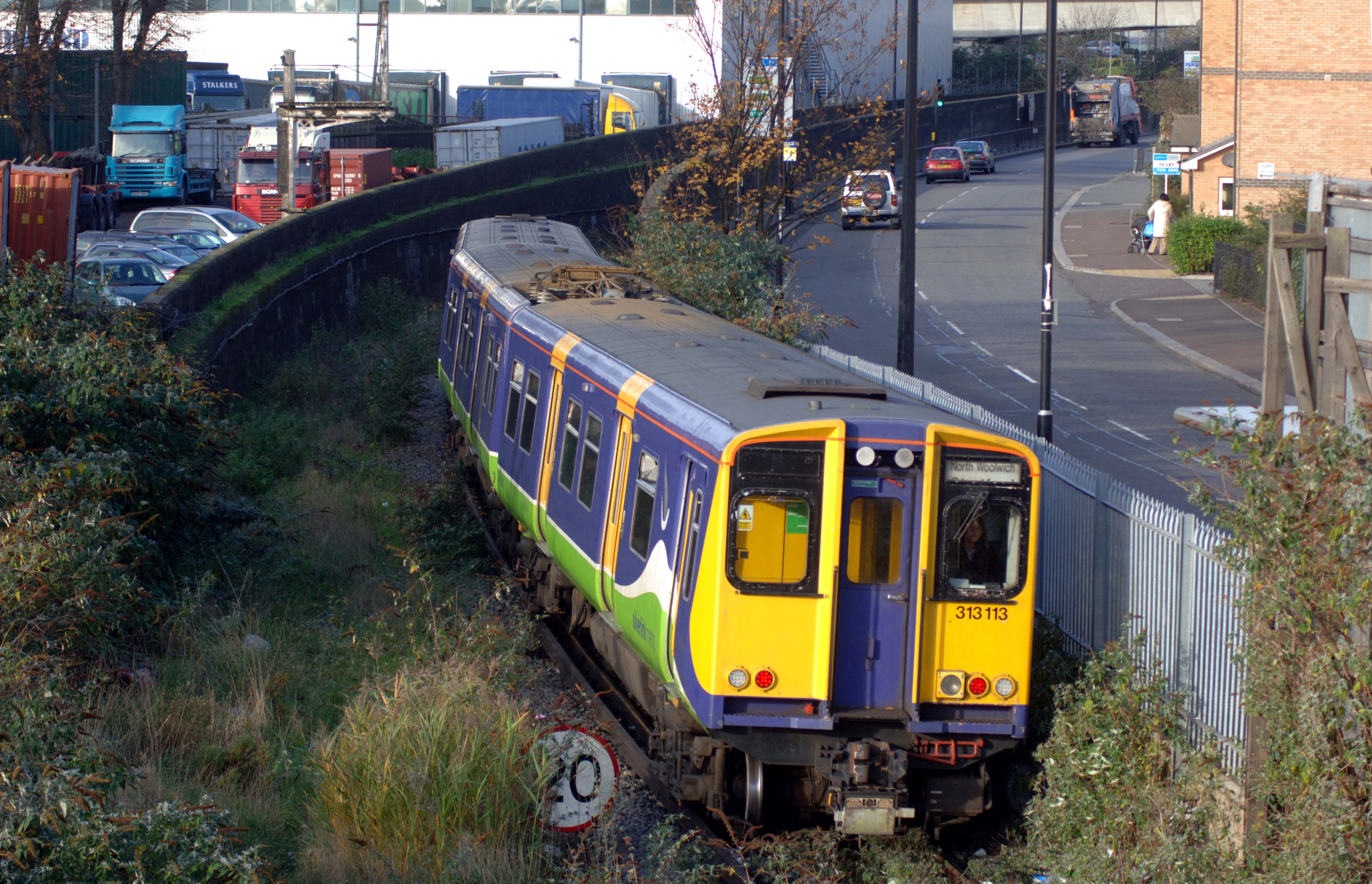 DG08564. 313113. Silvertown. E London. 4.12.06.