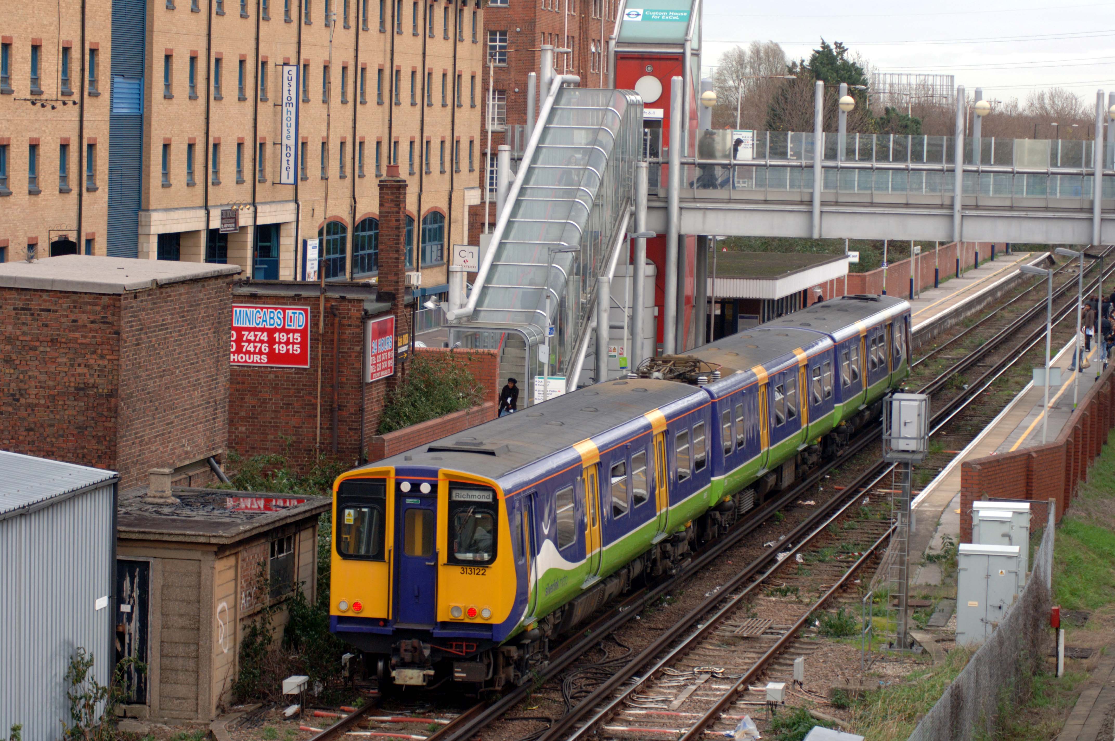 DG08596. 313122. Custom House. 4.12.06.