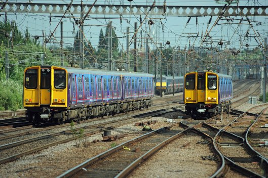 DG16969. 313063. 313042. Alexandra Palace. 11.6.08.crop