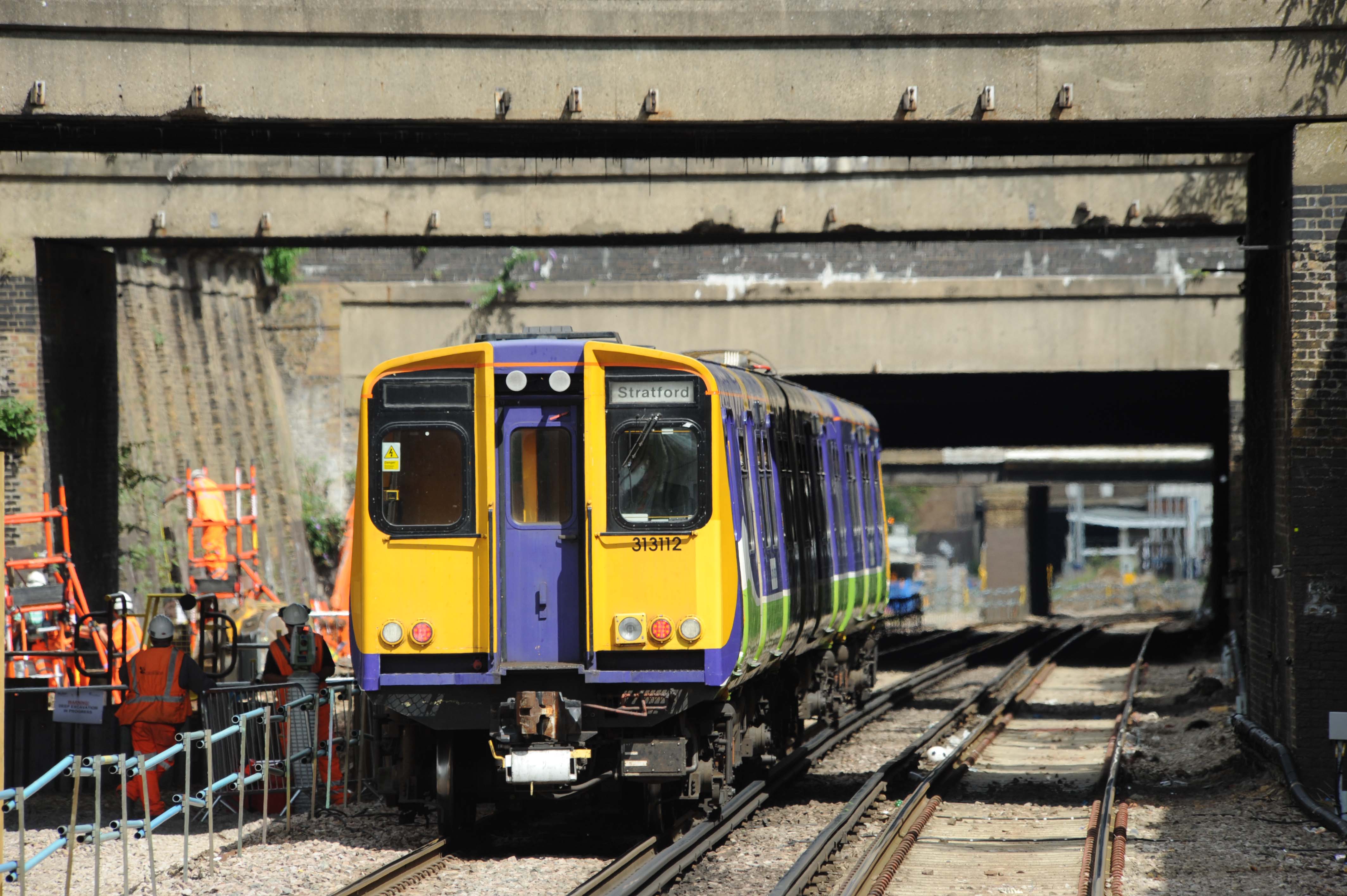 DG29836. 313112. Caledonian Rd and Barnsbury. 31.7.09.