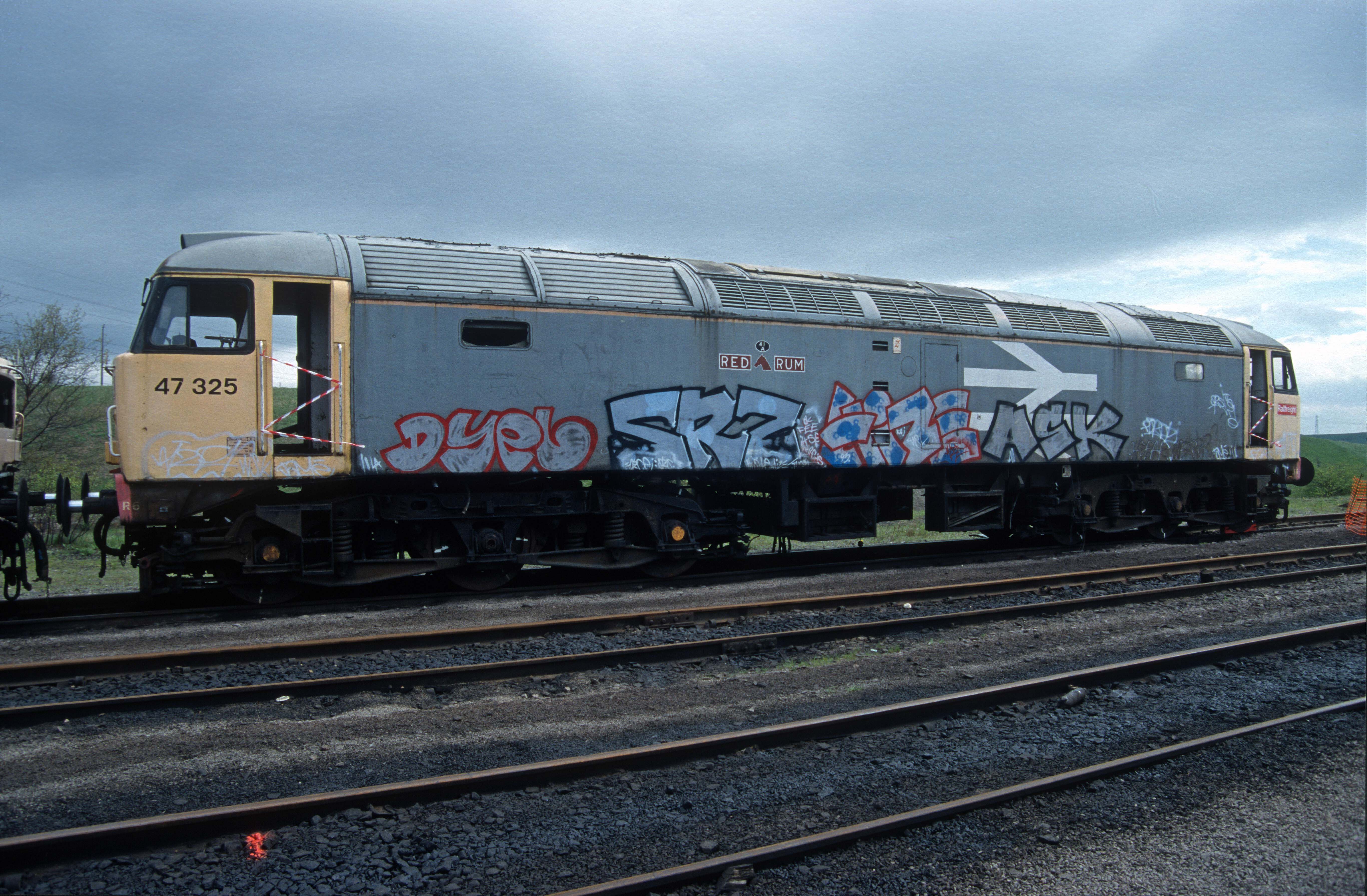 05659. 47325. Tinsley depot open day. Sheffield. 27.4.1996crop