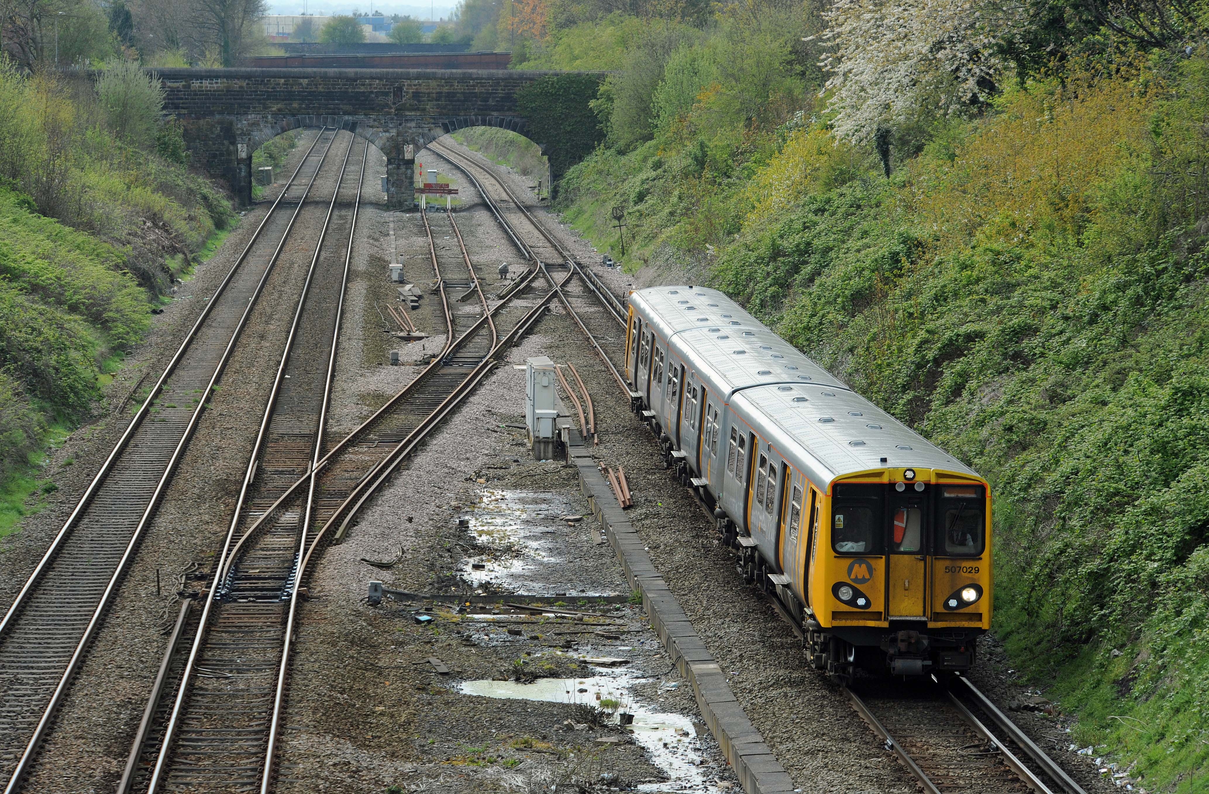 DG109170. 507029. Hunts Cross. 19.4.12.crop