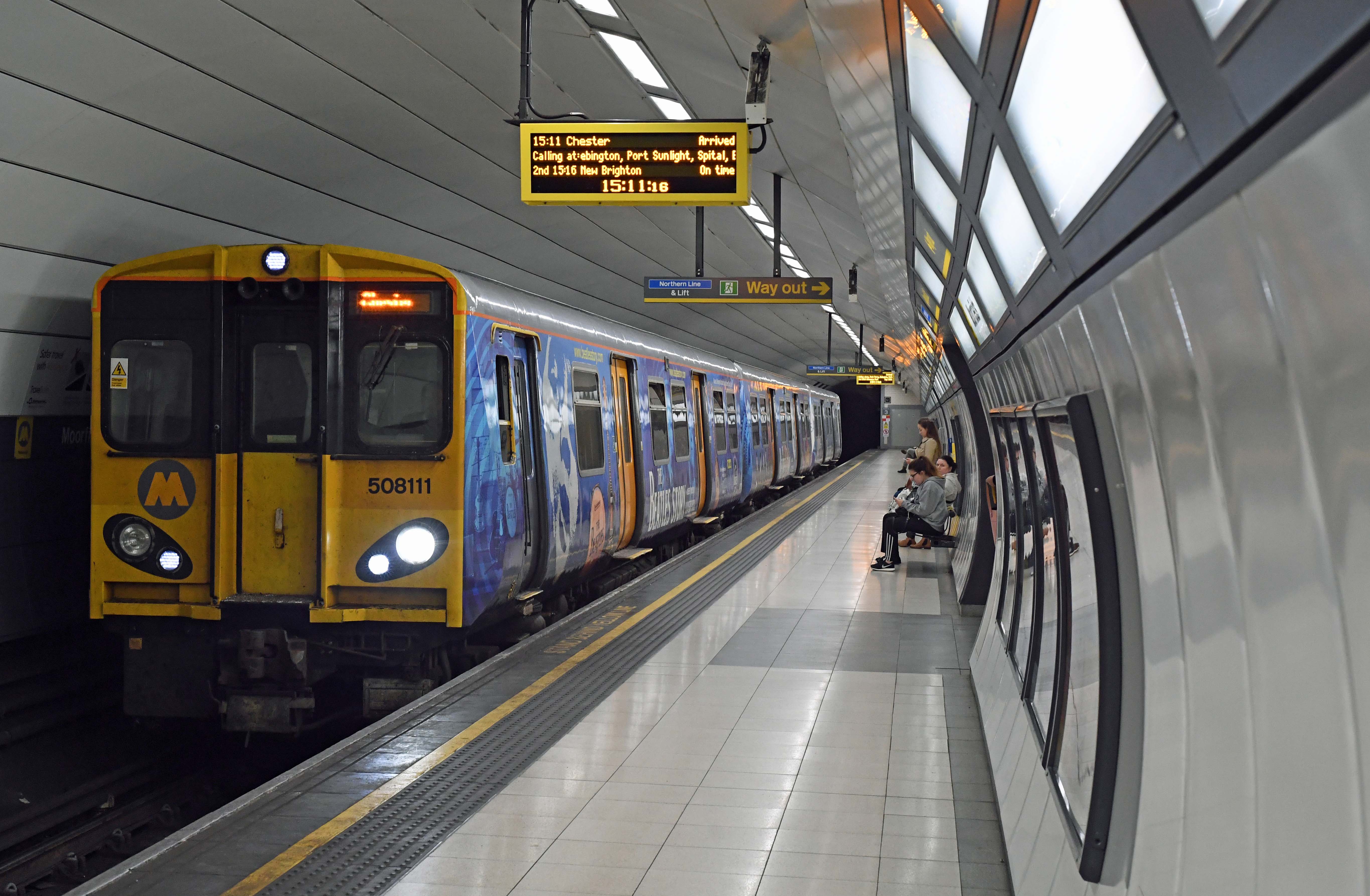 DG258004. 508111. Moorfields. Liverpool. 6.10.16crop