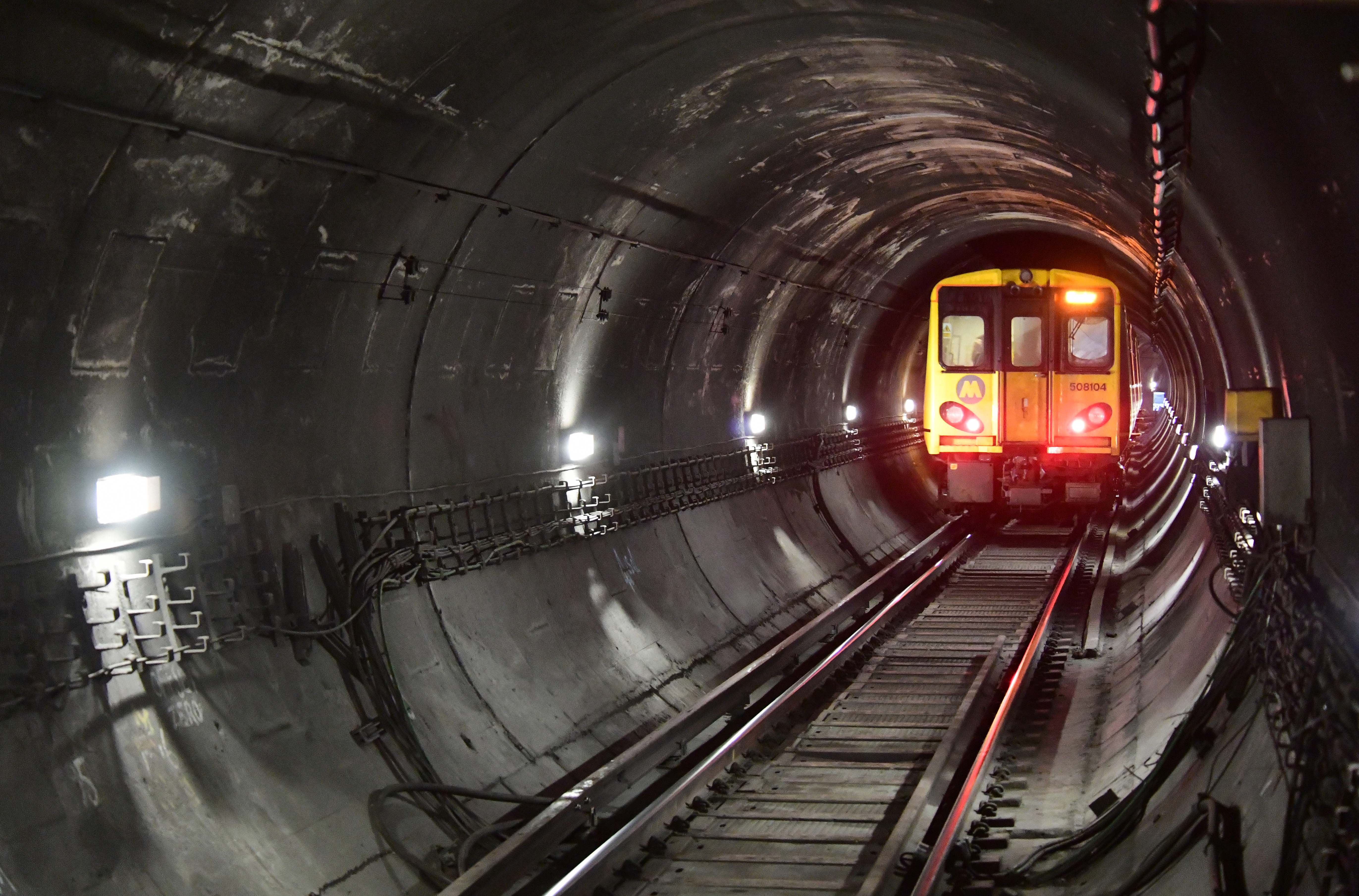 DG275115. 508104. Liverpool Lime St. 28.6.17crop