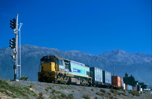 FR0644. No 7145. Kaikoura.NZ. 1999.crop