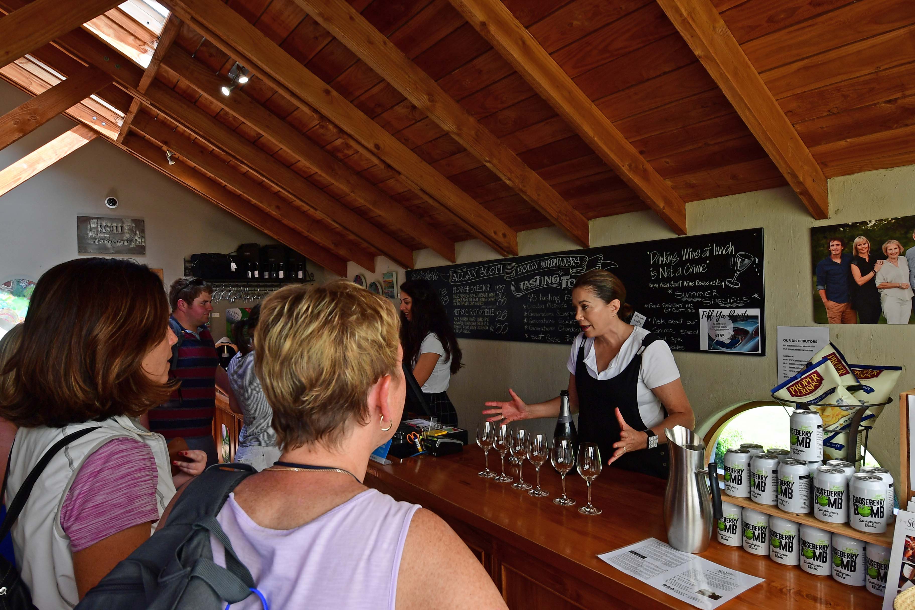 dg316044. allan scott wine shop. blenheim. new zealand. 11.1.19crop