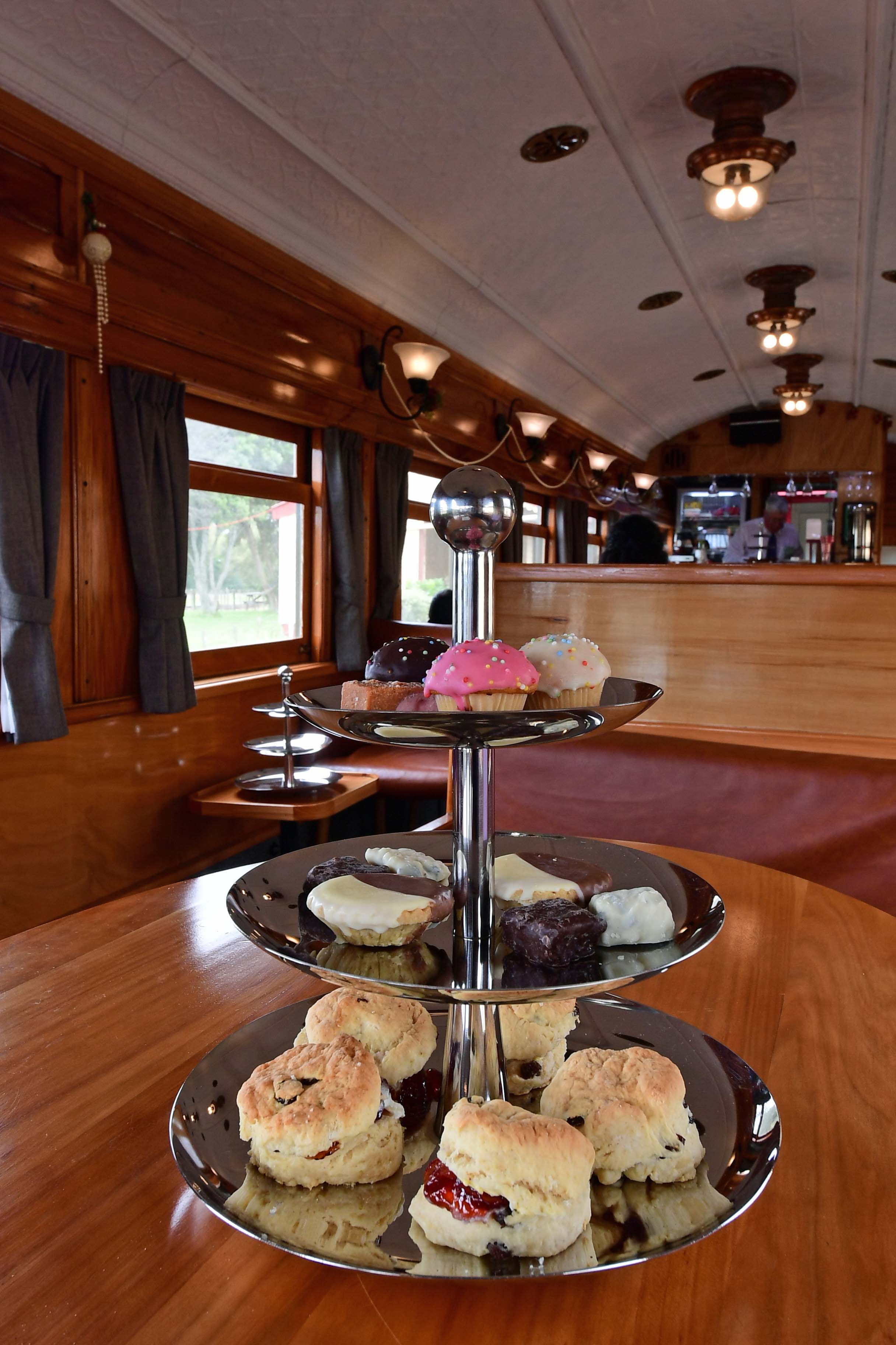 dg318242. parlour car. glenbrook vintage railway. north island. new zealand. 27.1.19crop