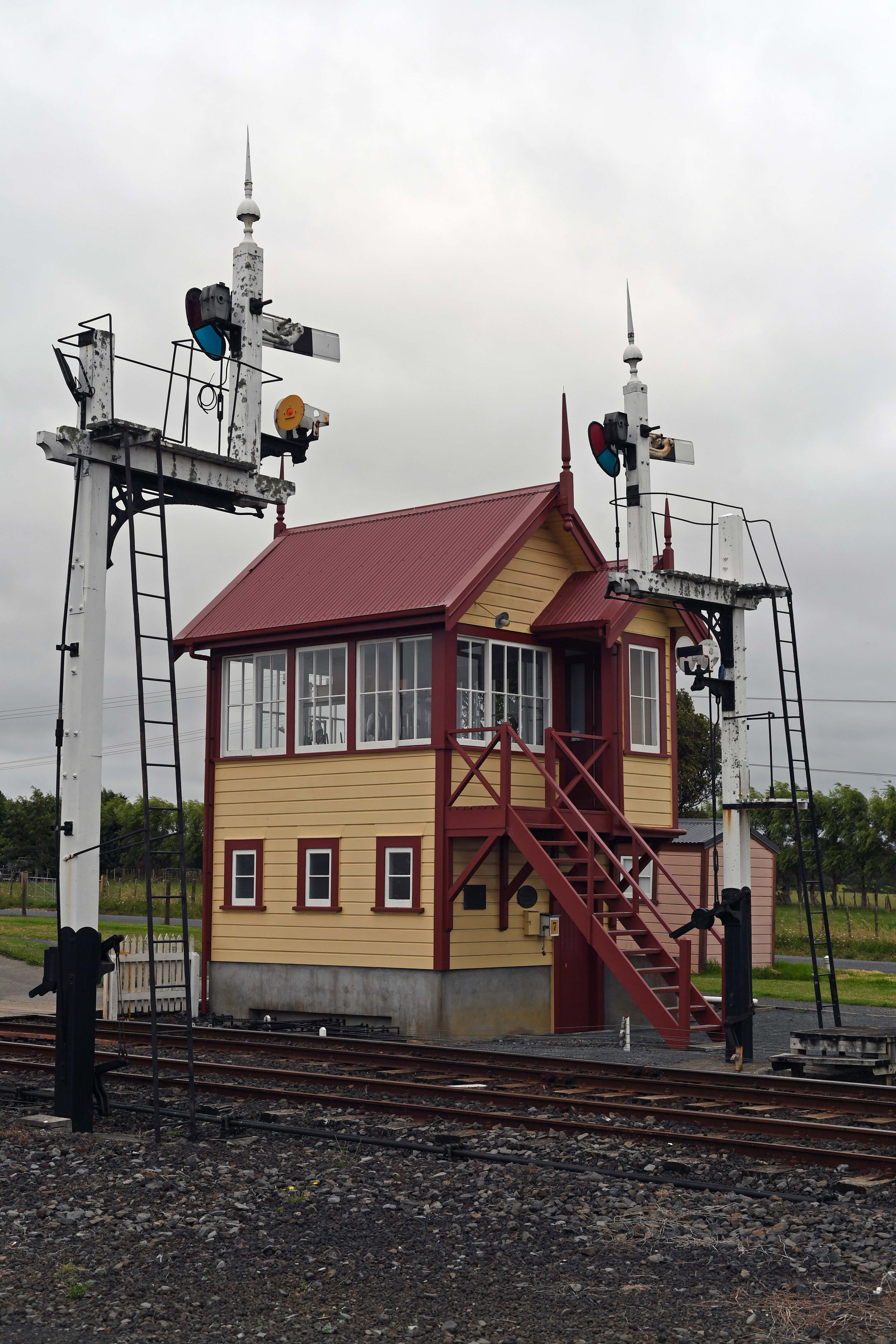 dg318338. somersault signals. glenbrook vintage railway. glenbrook. north island. new zealand. 27.1.19crop