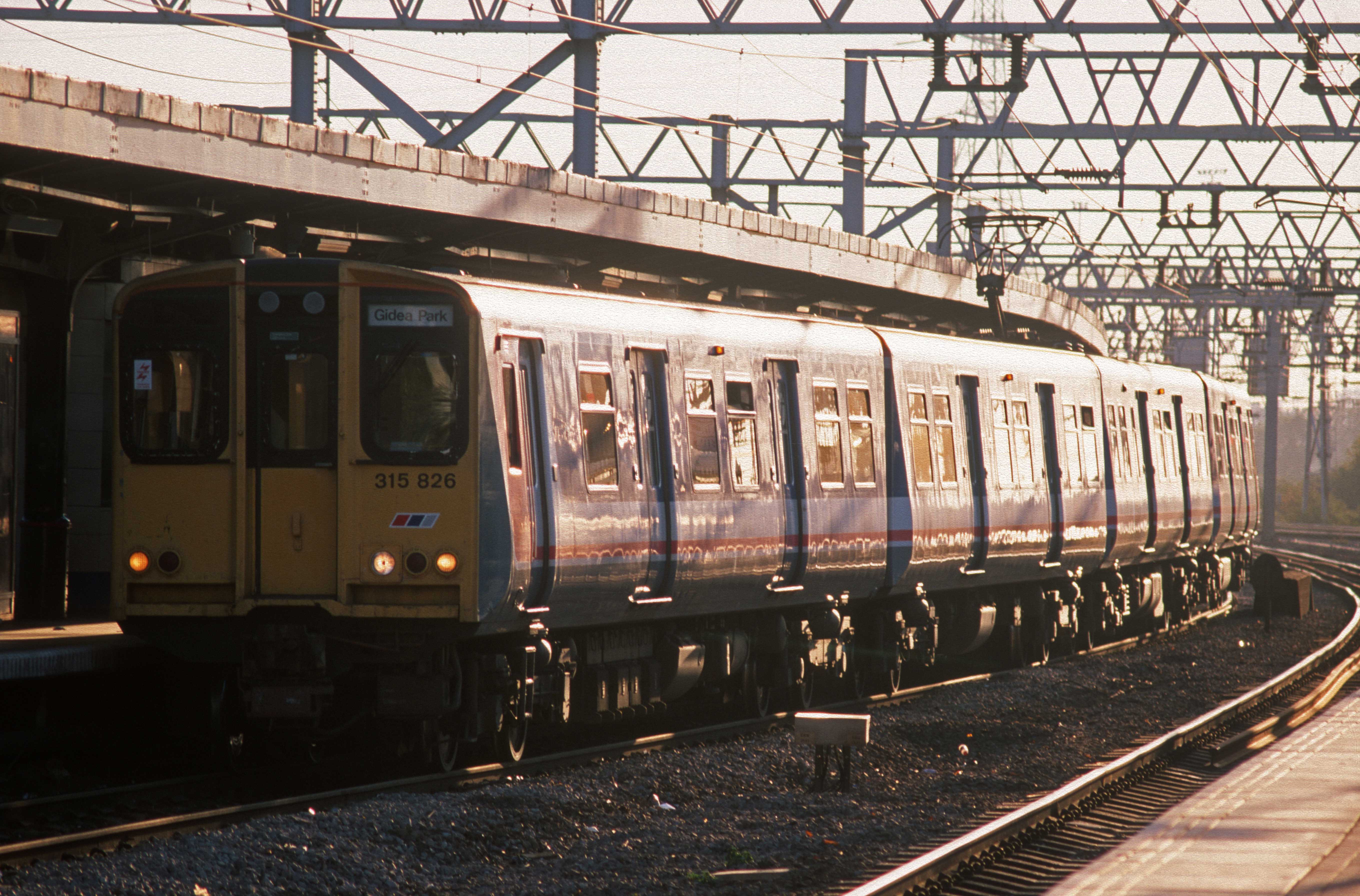 06854. 315826. Stratford. 29.10.97crop