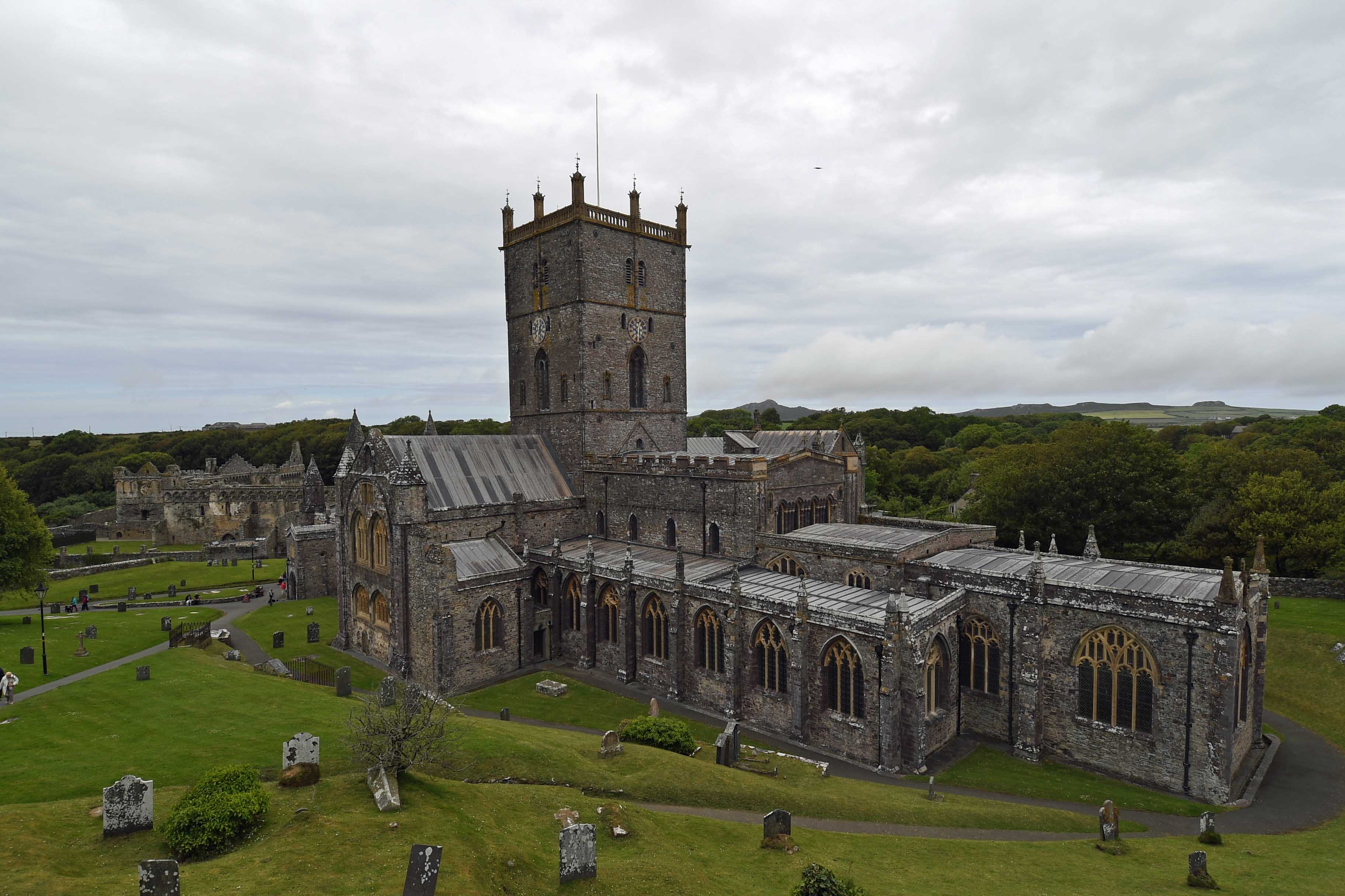 DG326004. St David's cathedral. Wales. 17.6.19.crop