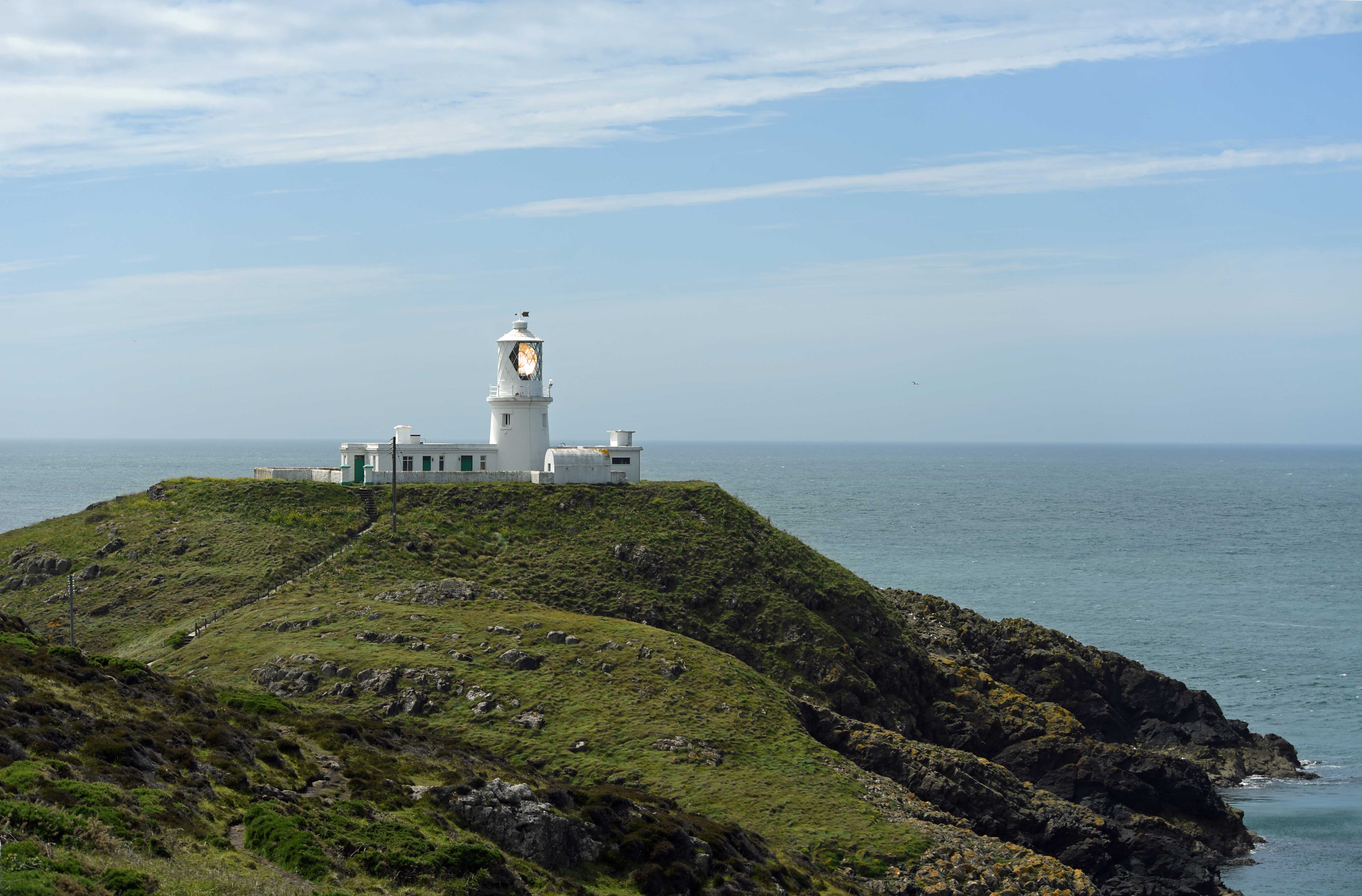 DG326034. Strumble Head lighthouse. Pembrokeshire. Wales. 17.6.19.crop