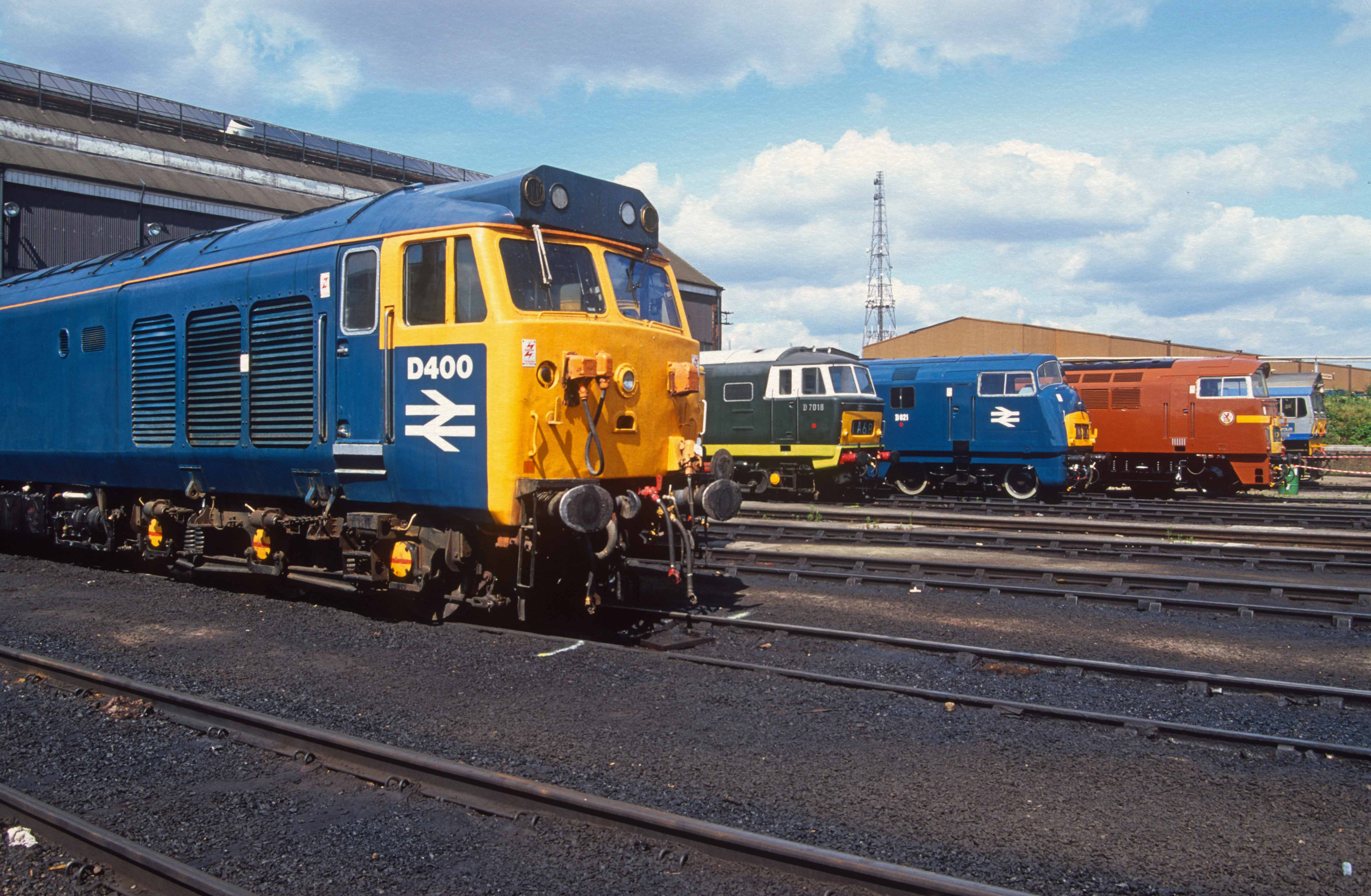02935. D400. D7018. D821. Old Oak Common open day. 18.08.1991 crop