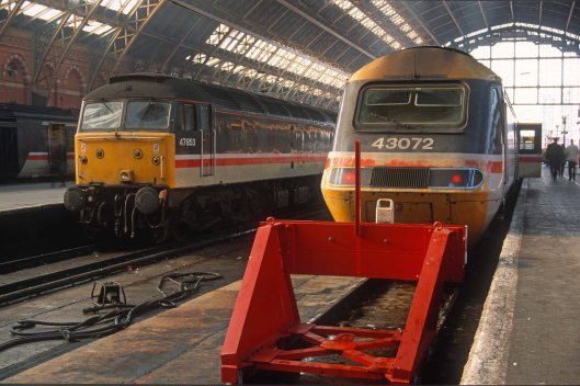 03137. 47853. 43072. Class 47 ex Nottingham. Class 43 is 16.00 to Sheffield. London St Pancras. 09.03.1993crop