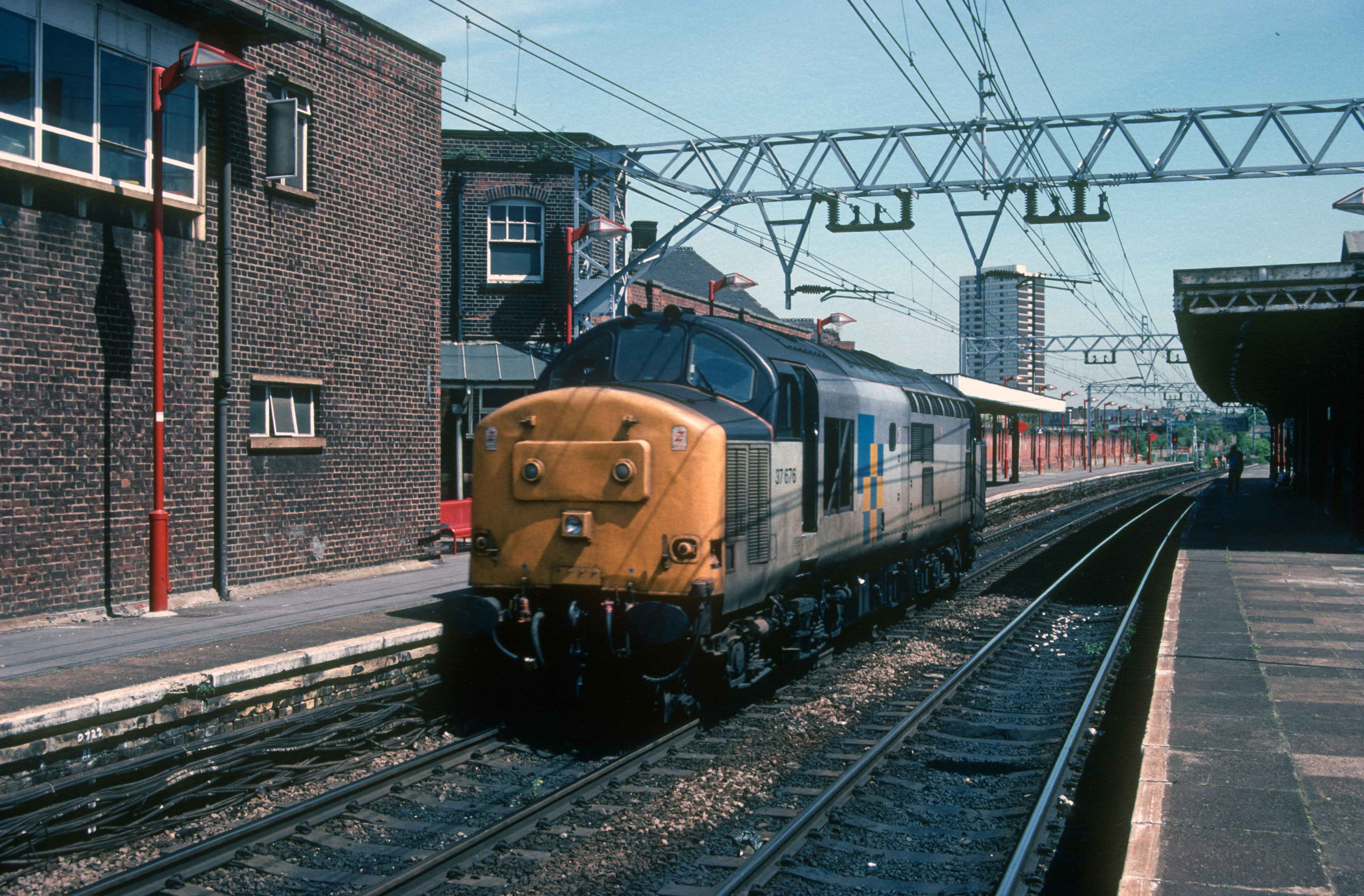 03306. 37676. Stratford. 07.06.1993crop