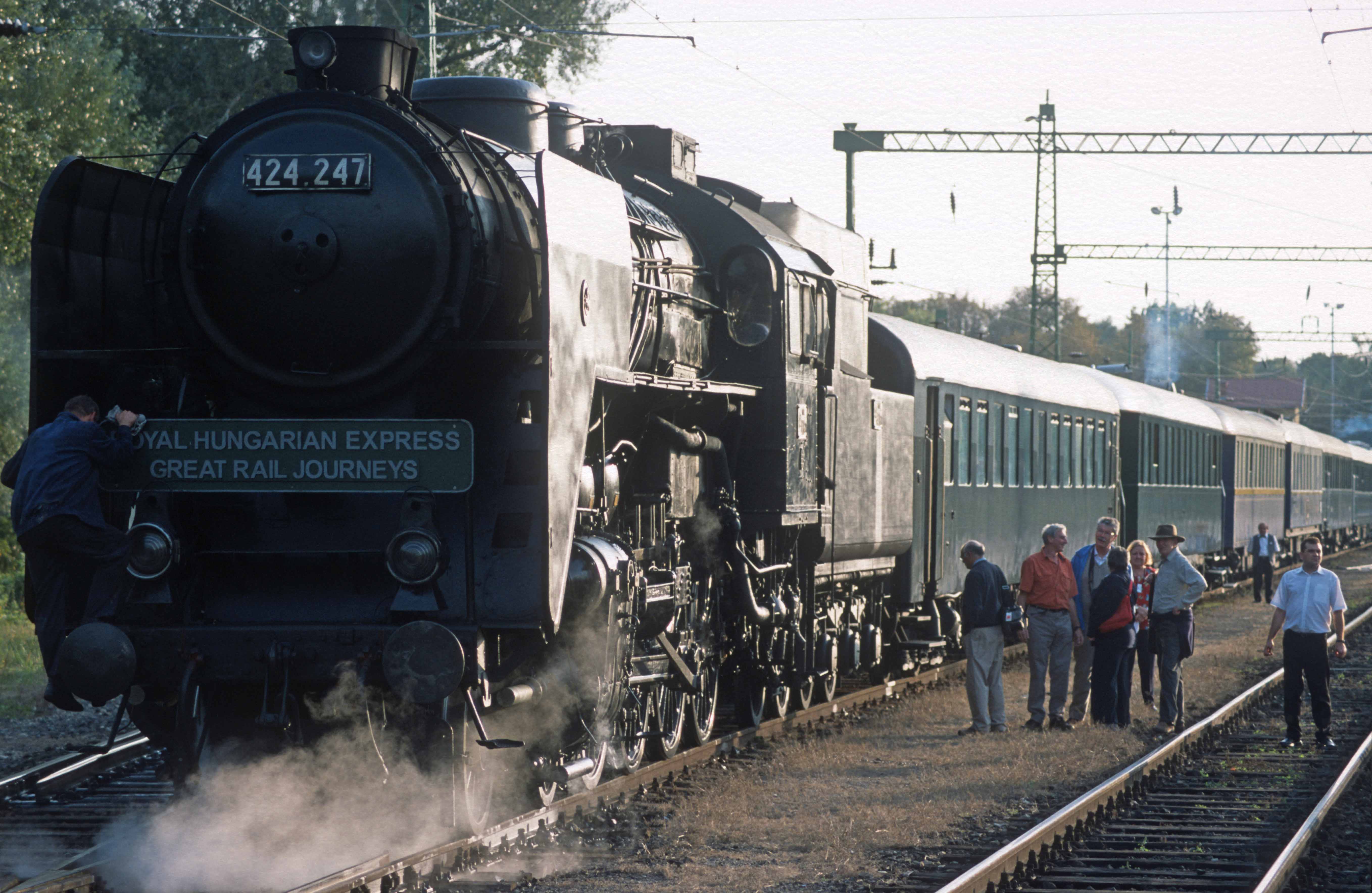 FDG1323s. 424 247. Keszthely. Hungary. 1.10. 2004copy