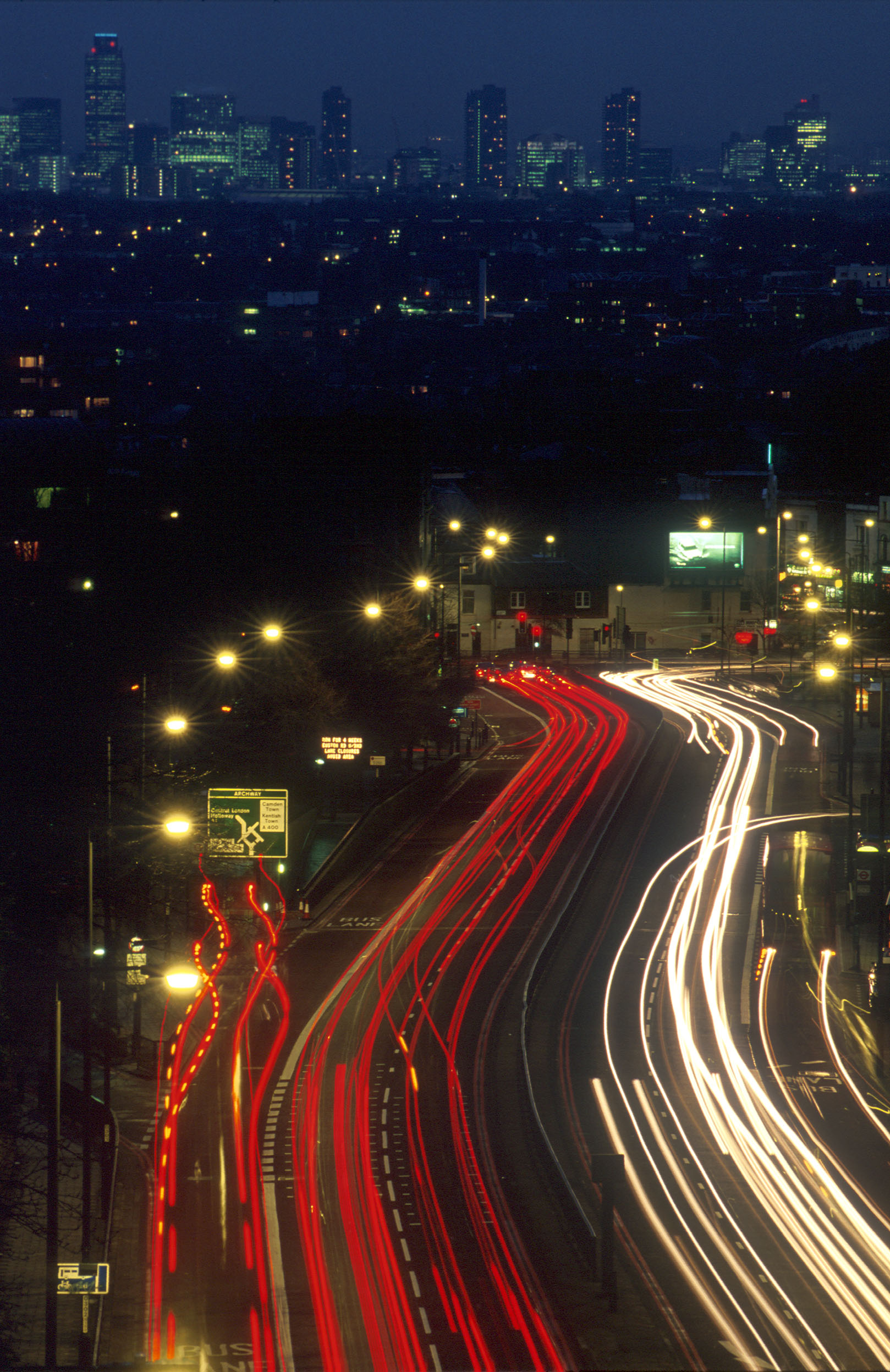 The city from Archway. T10505.